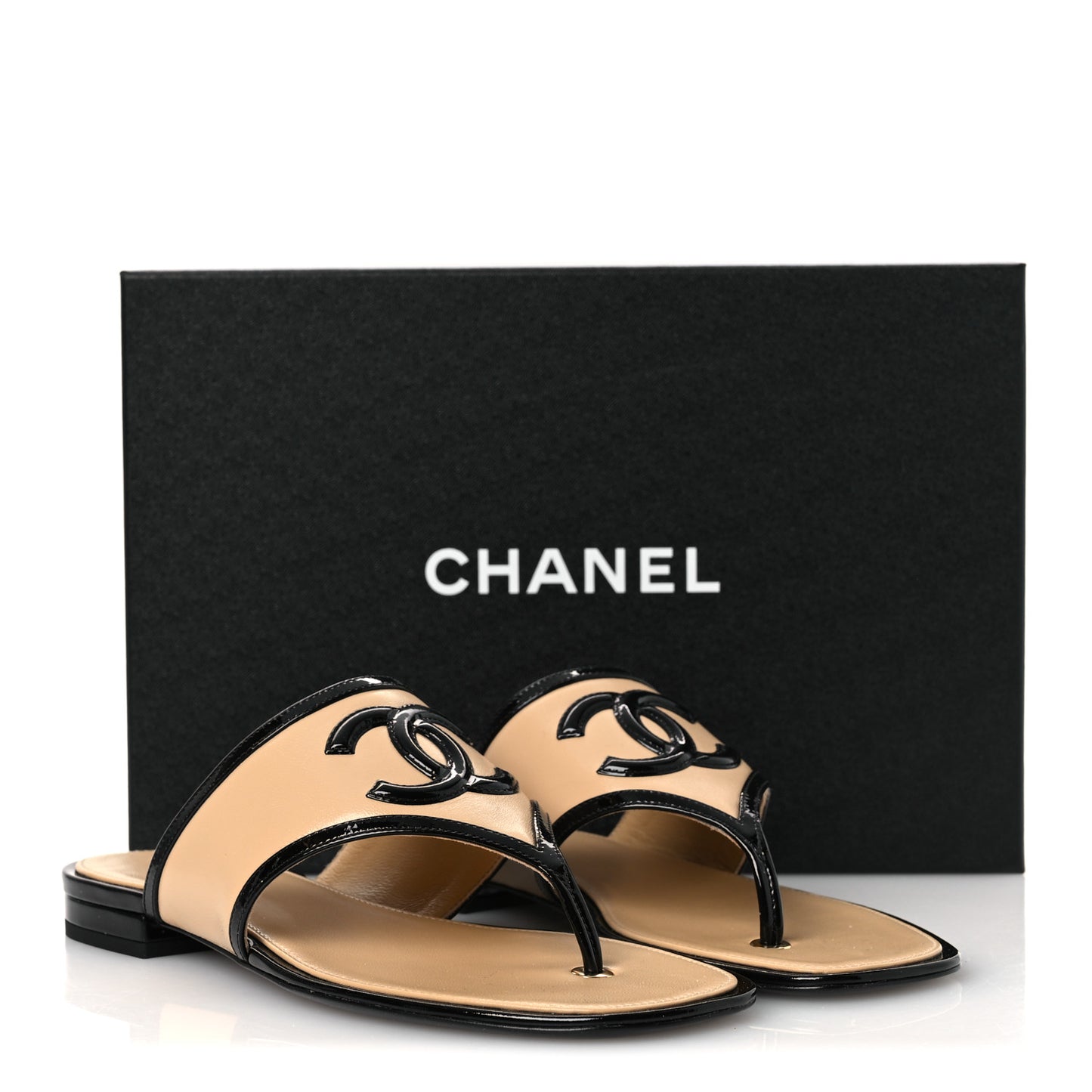 Lambskin Patent Calfskin CC Thong Sandals 38 Beige Black