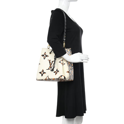 Louis Vuitton Monogram Giant Jungle NéoNoé Ivory 2 of 13