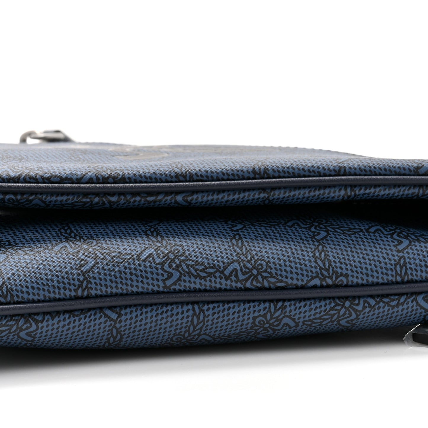 Lauretos Nappa Himmel Triangle Pouch Shoulder Bag Navy Blazer