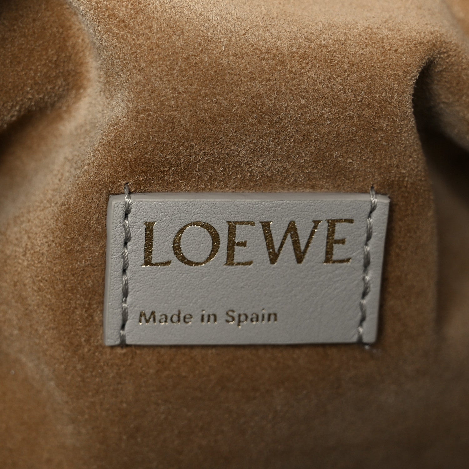 Loewe Mellow Nappa Donut Chain Medium Flamenco Knot Clutch Shell Grey 6 of 10