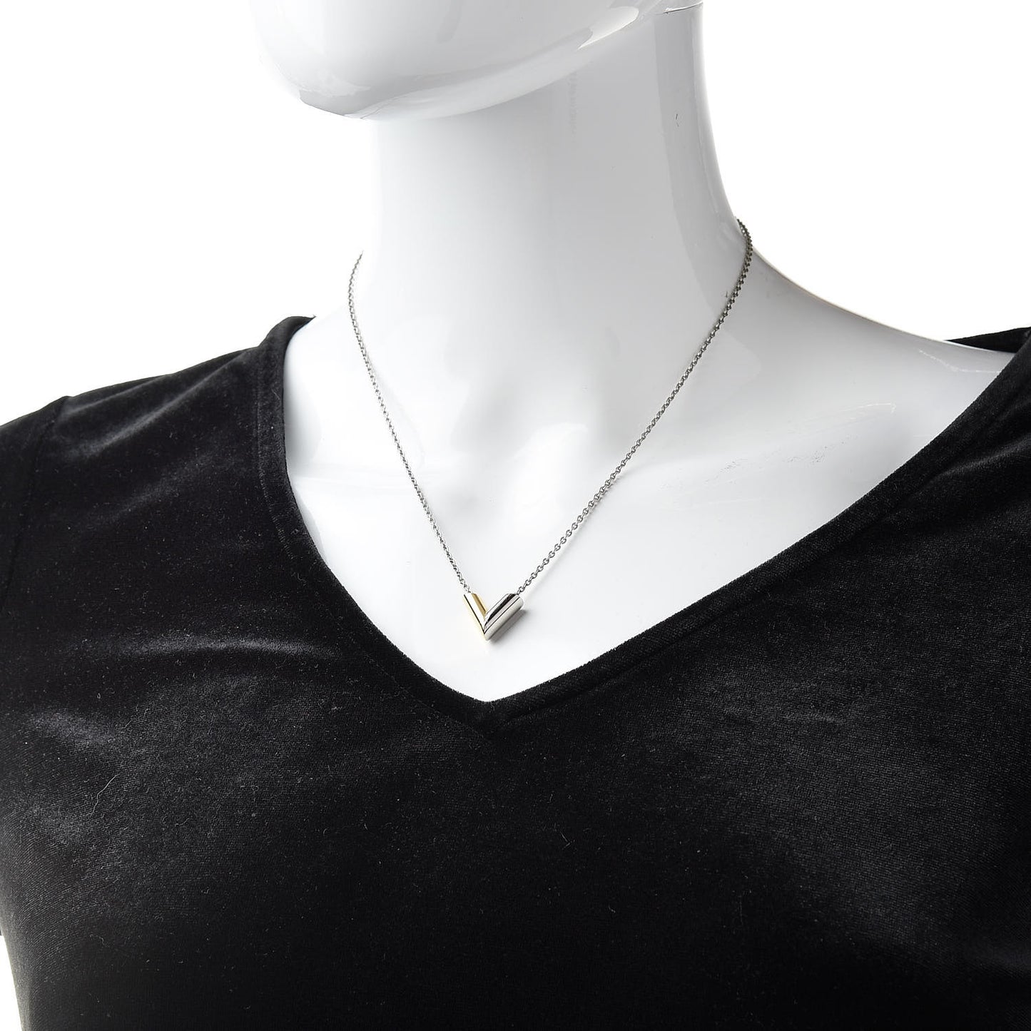 Essential V Necklace Silver