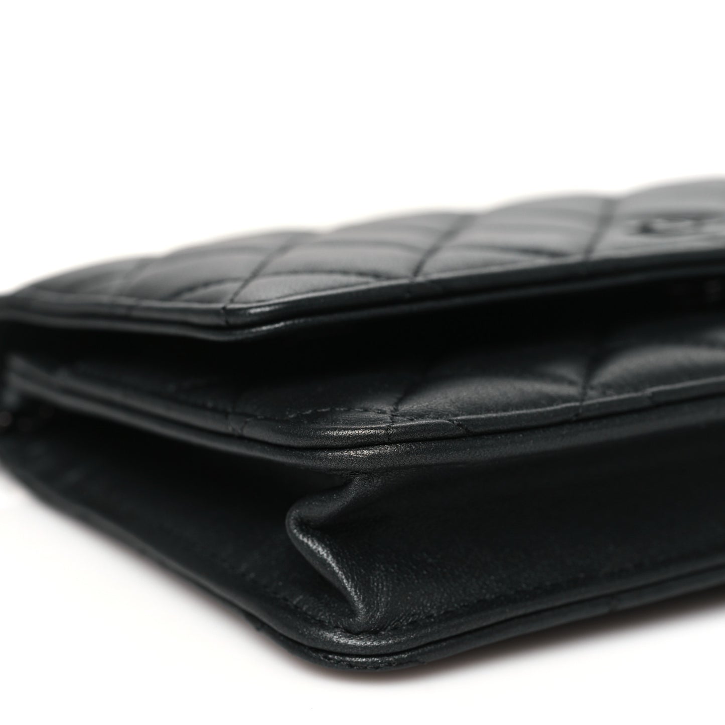 Iridescent Lambskin Quilted Wallet On Chain WOC So Black