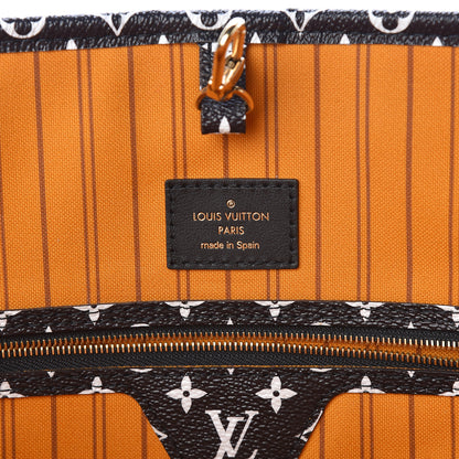 Louis Vuitton Monogram Giant Jungle Neverfull MM Black 7 of 11