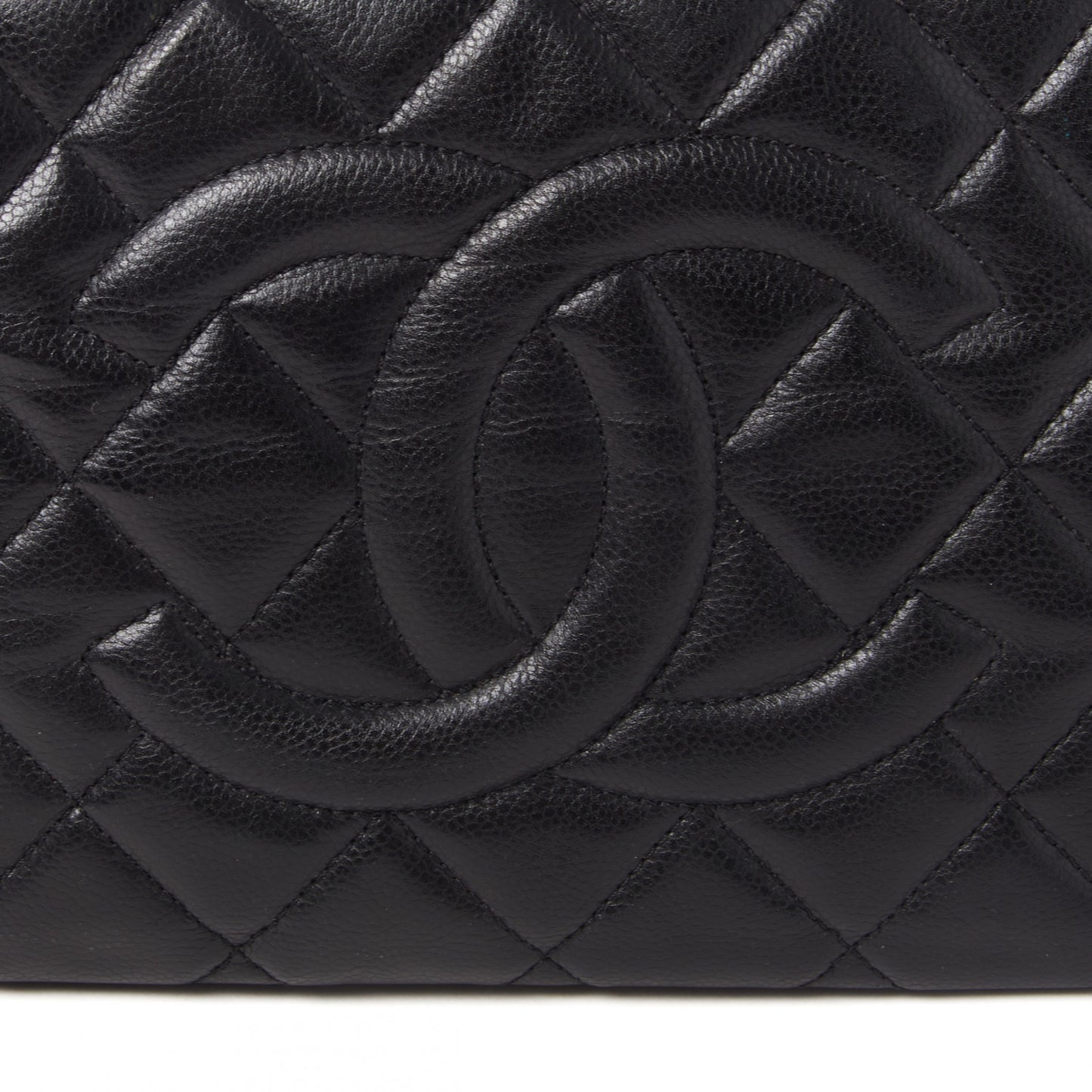 Caviar Quilted CC Timeless Soft Tote Black