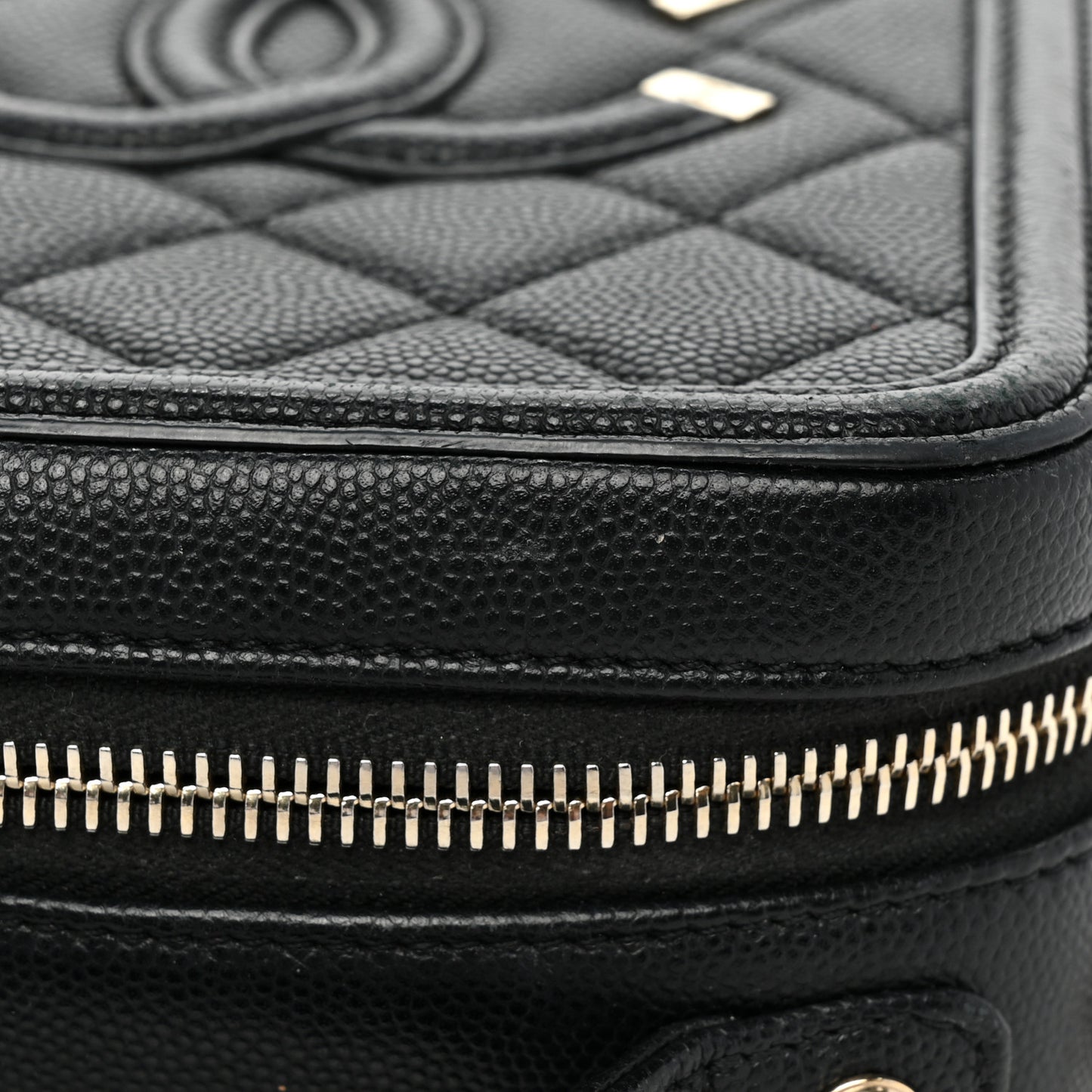 Caviar Quilted CC North South Filigree Vanity Case Black