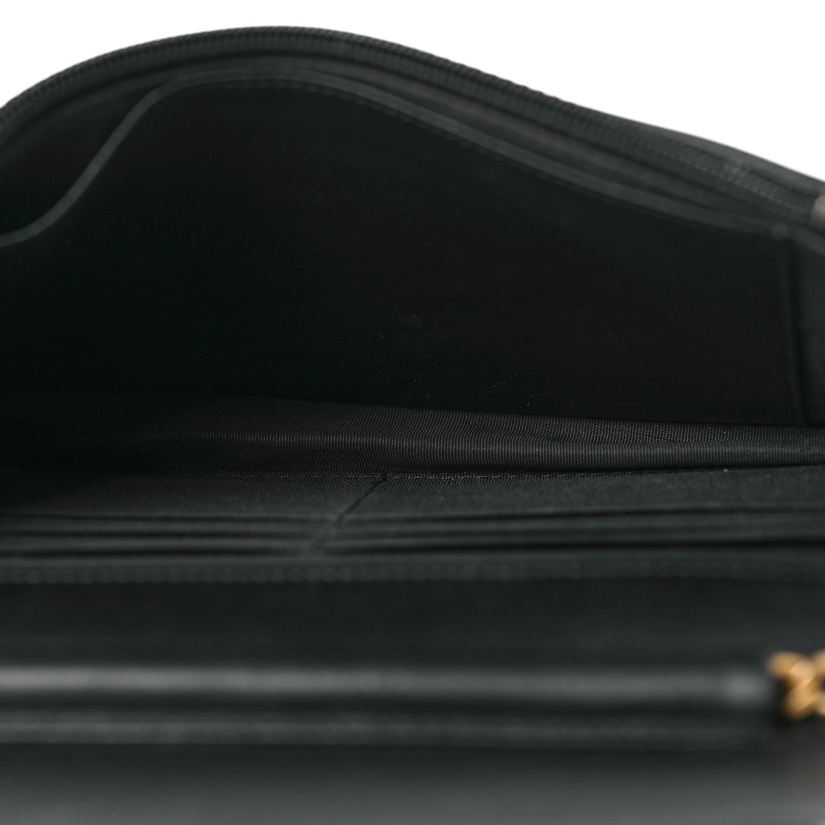 Caviar Quilted Boy Wallet On Chain WOC Black