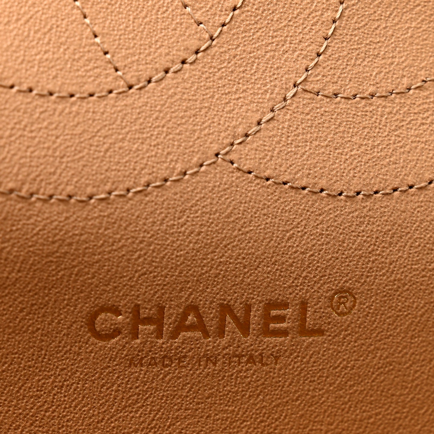 Caviar Quilted Jumbo Double Flap Beige Clair