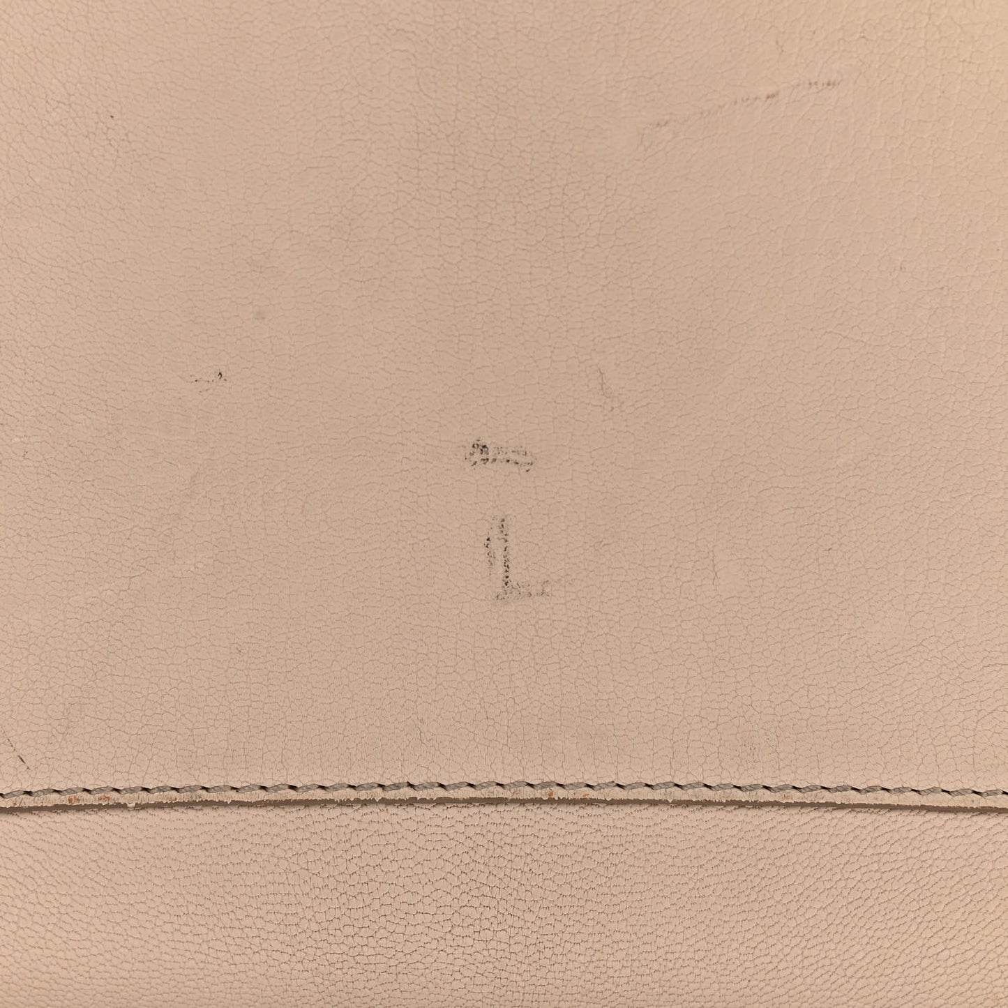 Sugar Goatskin Medium Antigona Nude