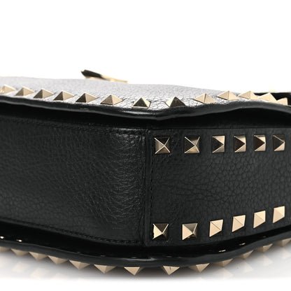 Valentino Garavani Pebbled Calfskin Medium Rockstud Flap Saddle Bag Black 9 of 15