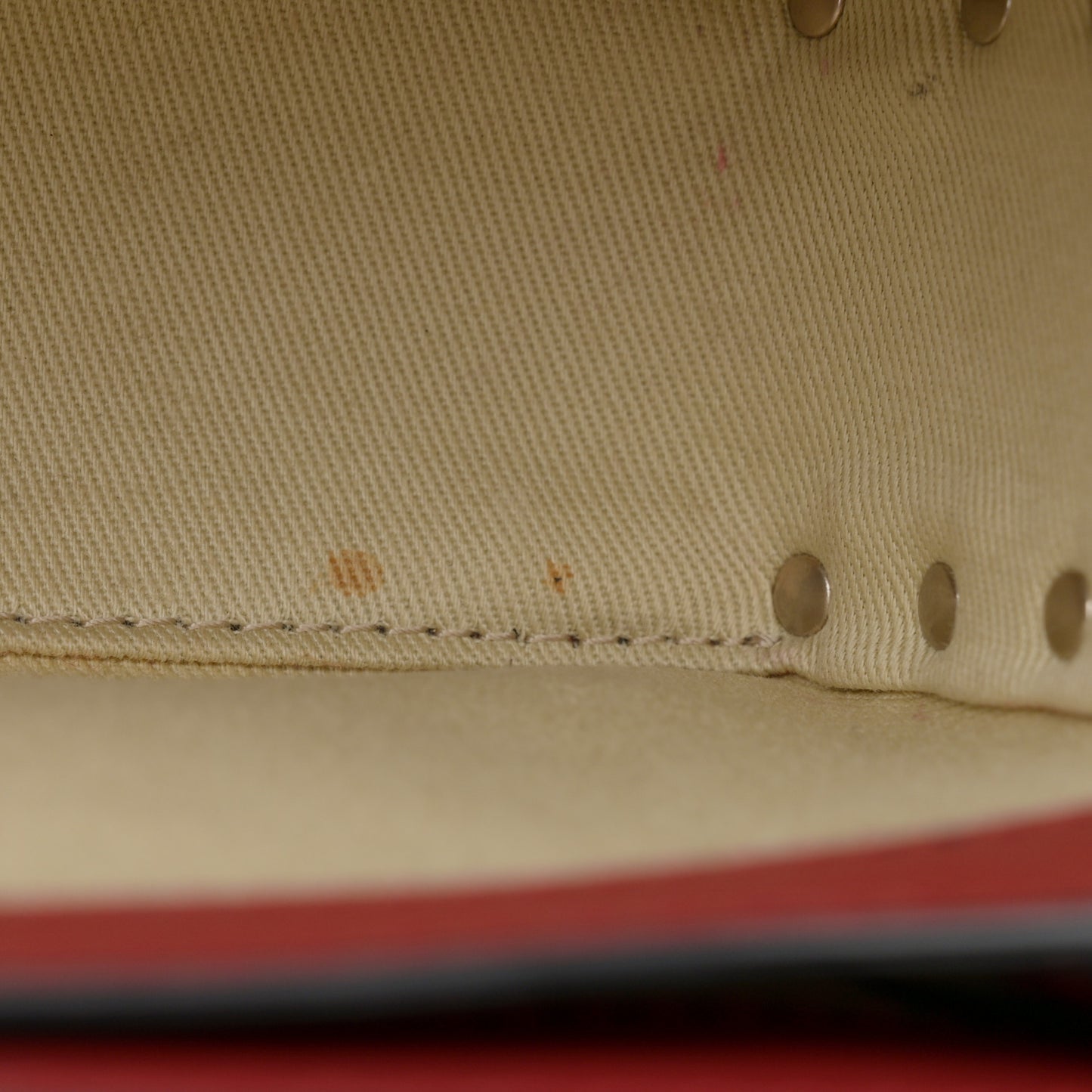 Vitello Small Rockstud Flap Saddle Bag Red