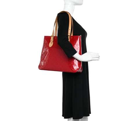 Louis Vuitton Vernis Brentwood Pomme D'Amour 2 of 12