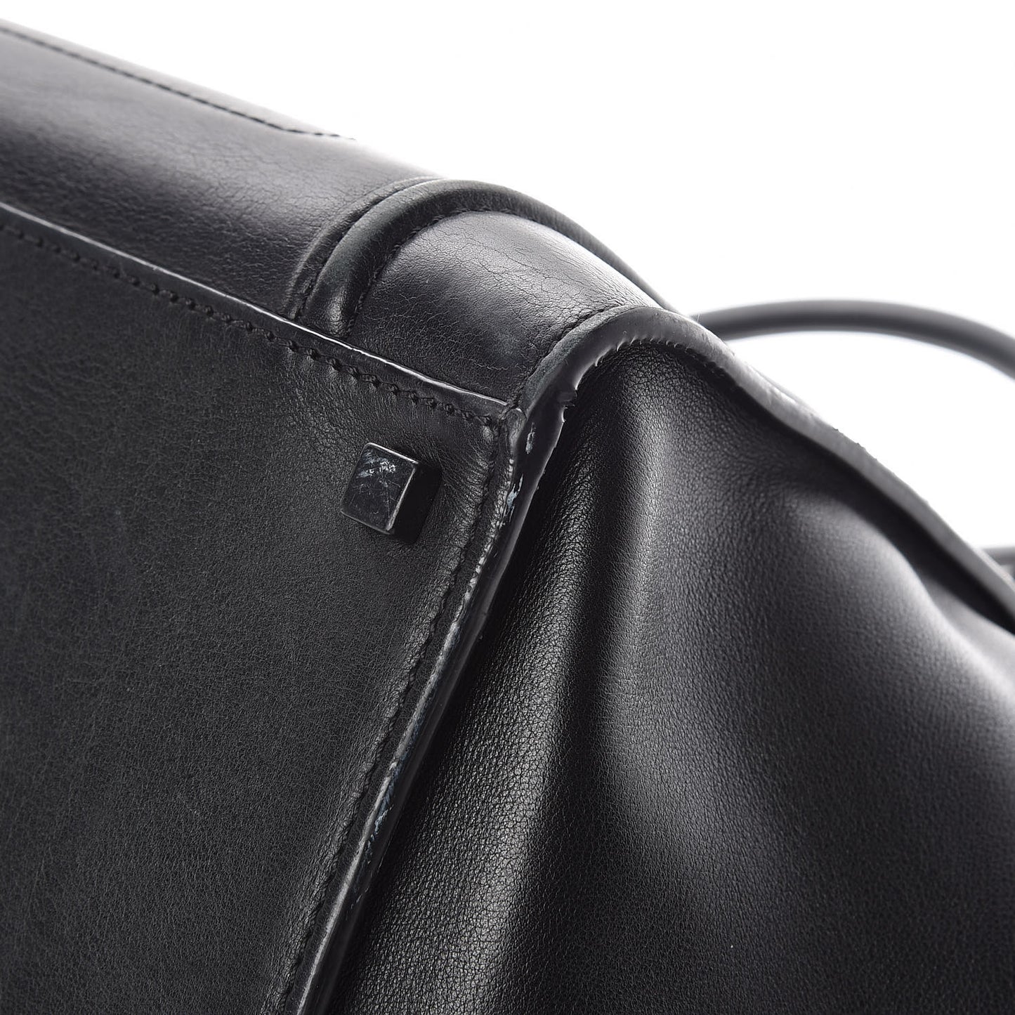 Smooth Calfskin Medium Phantom Luggage Black