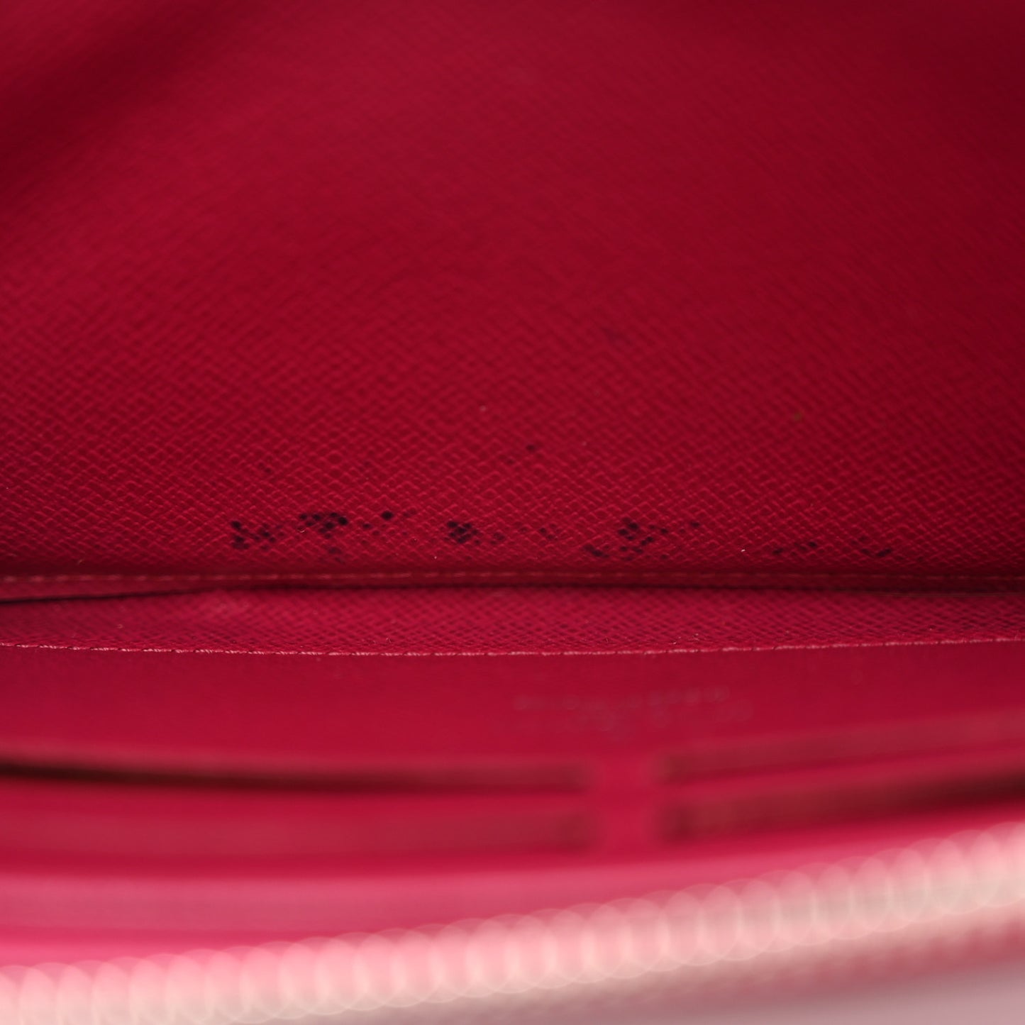 Epi Zippy Wallet Fuchsia