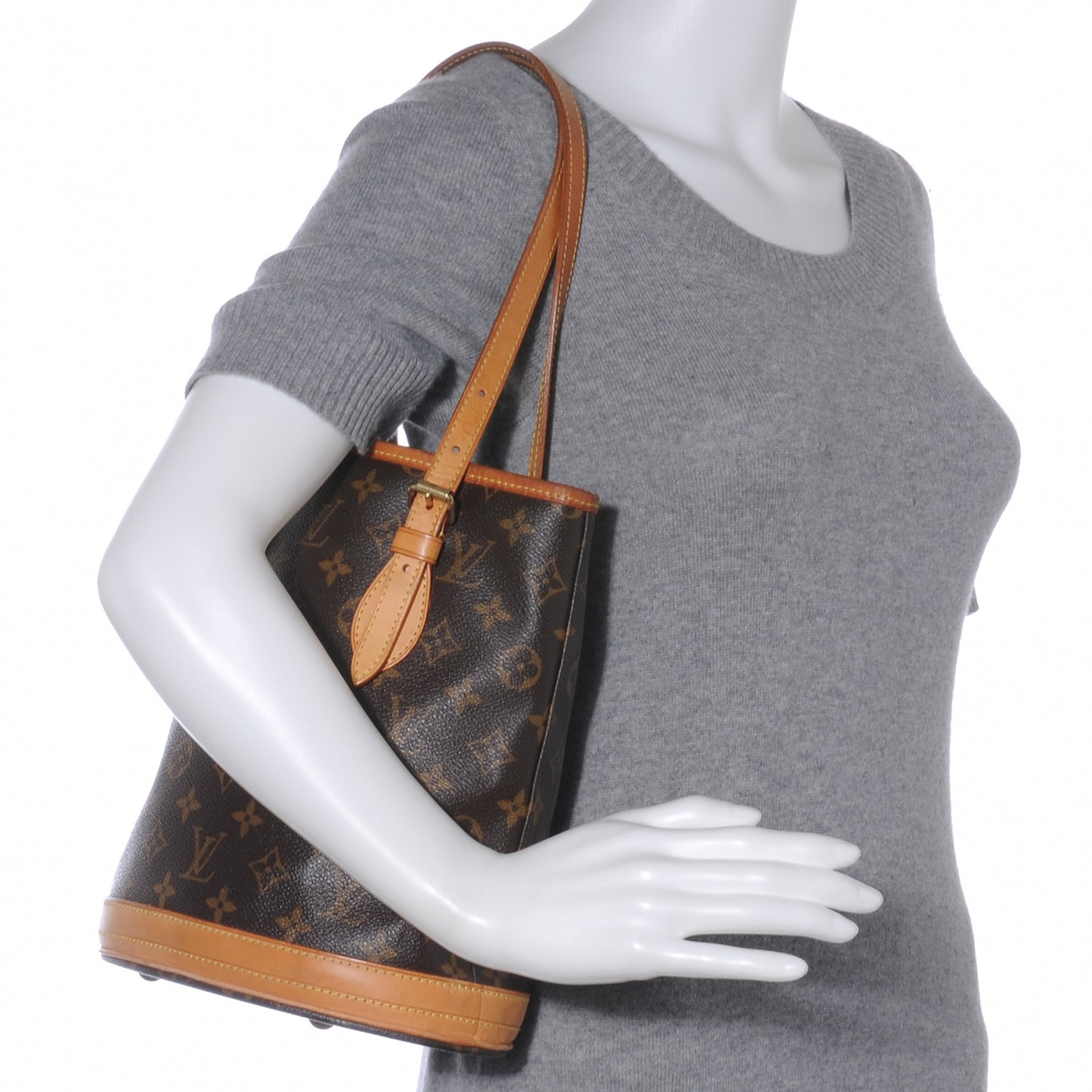 Monogram Petit Bucket 23