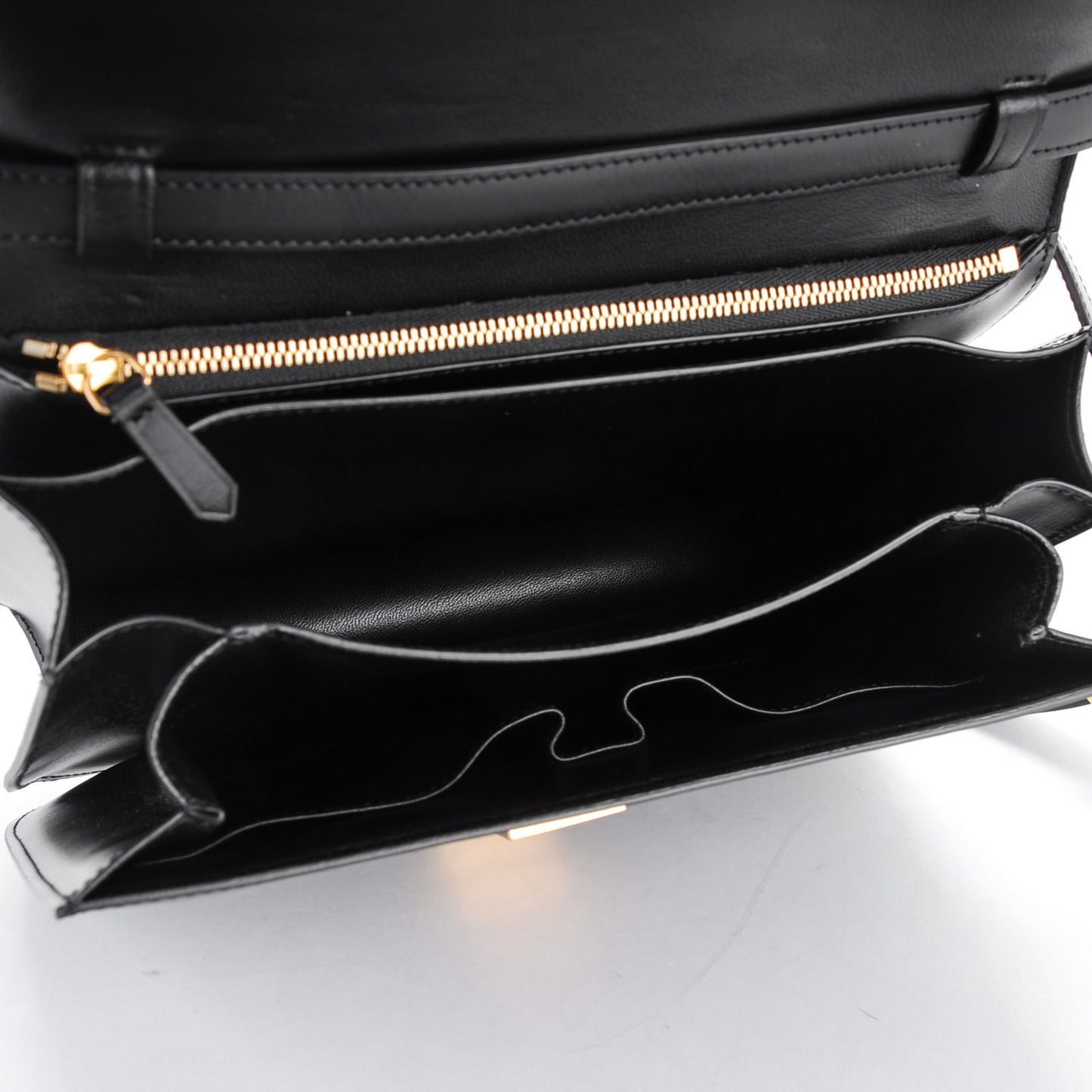 Box Calfskin Medium Classic Box Flap Bag Black