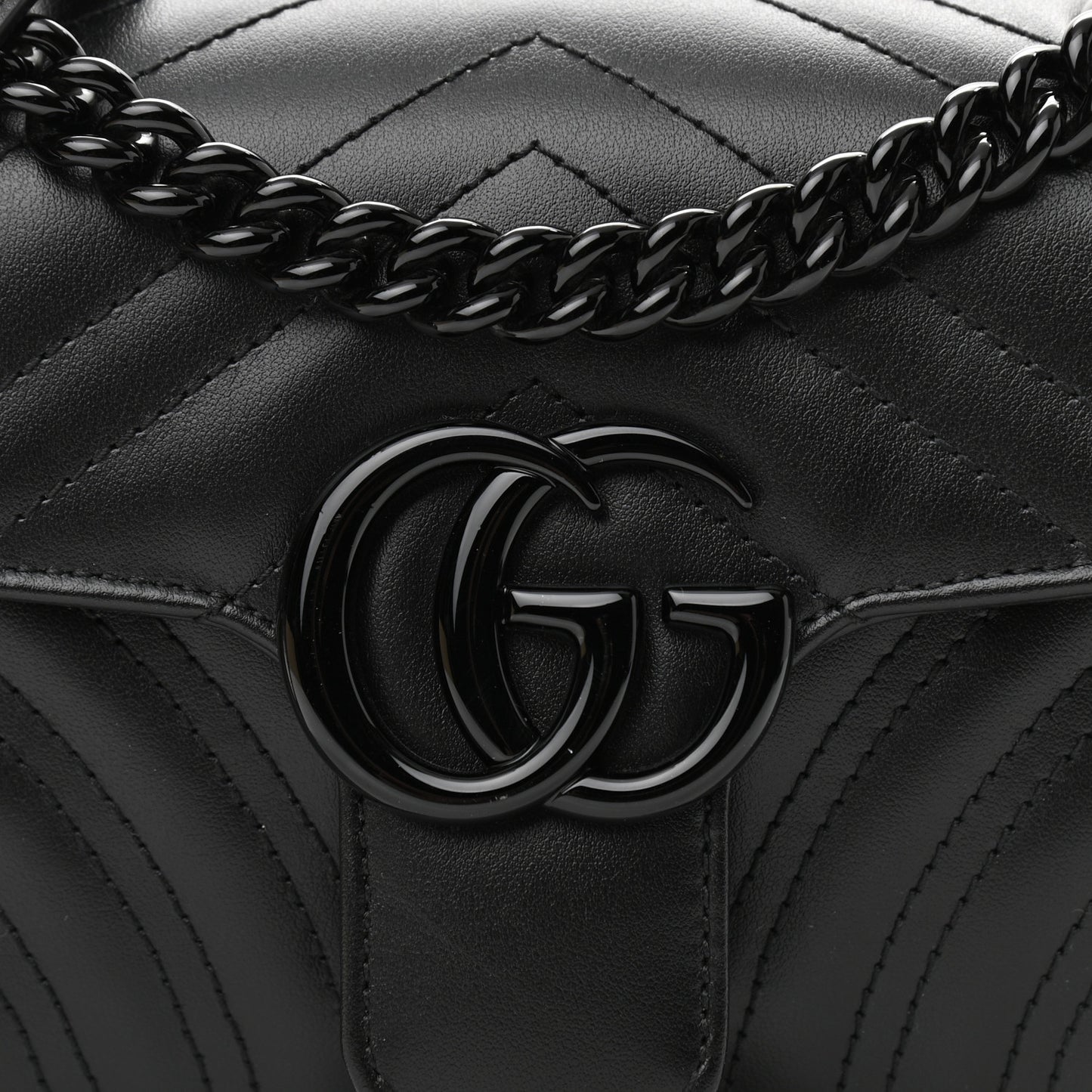 Calfskin Matelasse Monochrome Mini GG Marmont Shoulder Bag Black