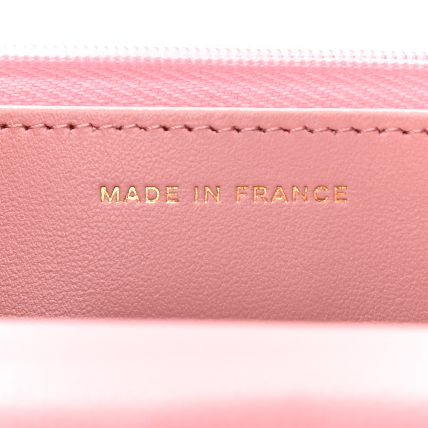 Caviar Quilted Wallet on Chain WOC Light Pink