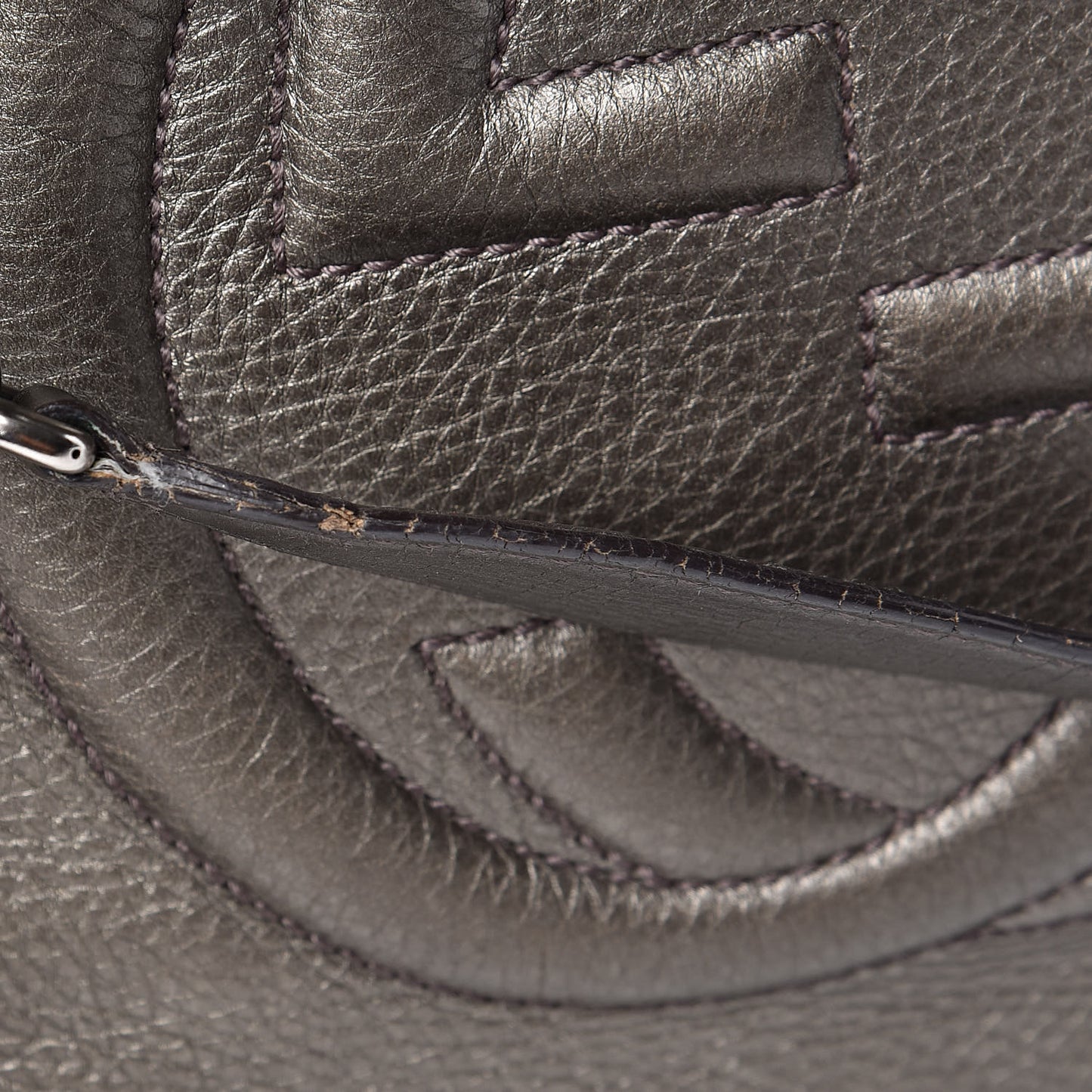 Metallic Pebbled Calfskin Medium Soho Chain Shoulder Bag Sasso