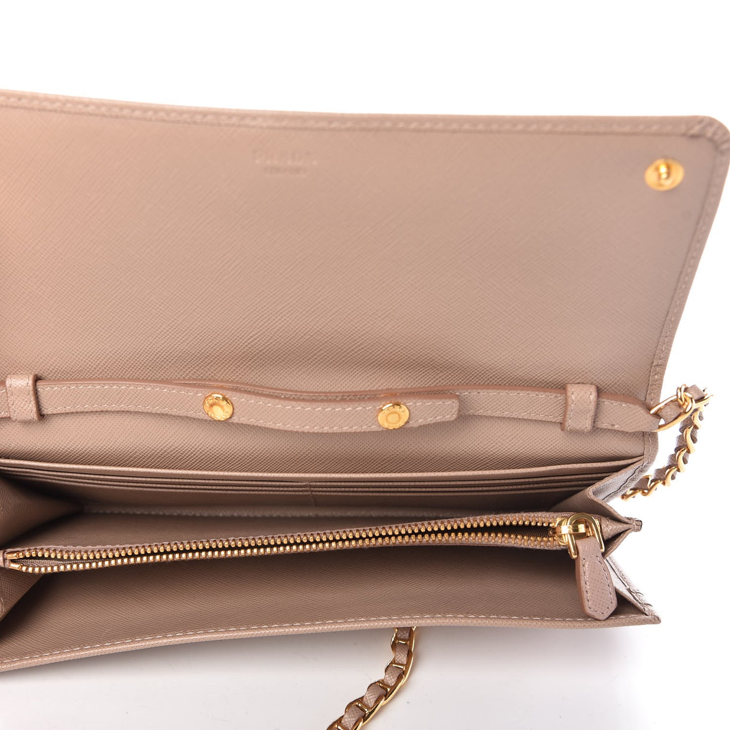 Saffiano Metal Oro Chain Wallet Cammeo