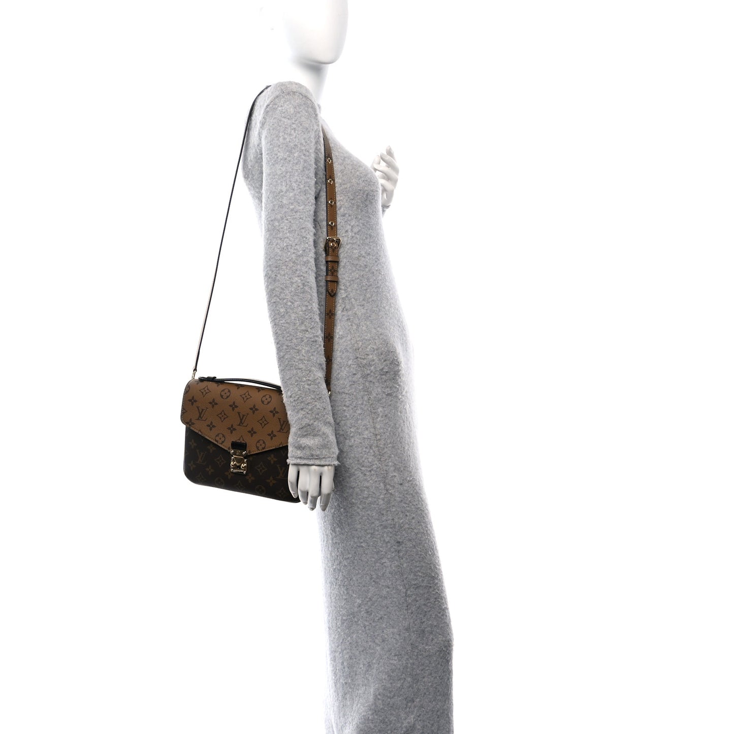 Reverse Monogram Pochette Metis