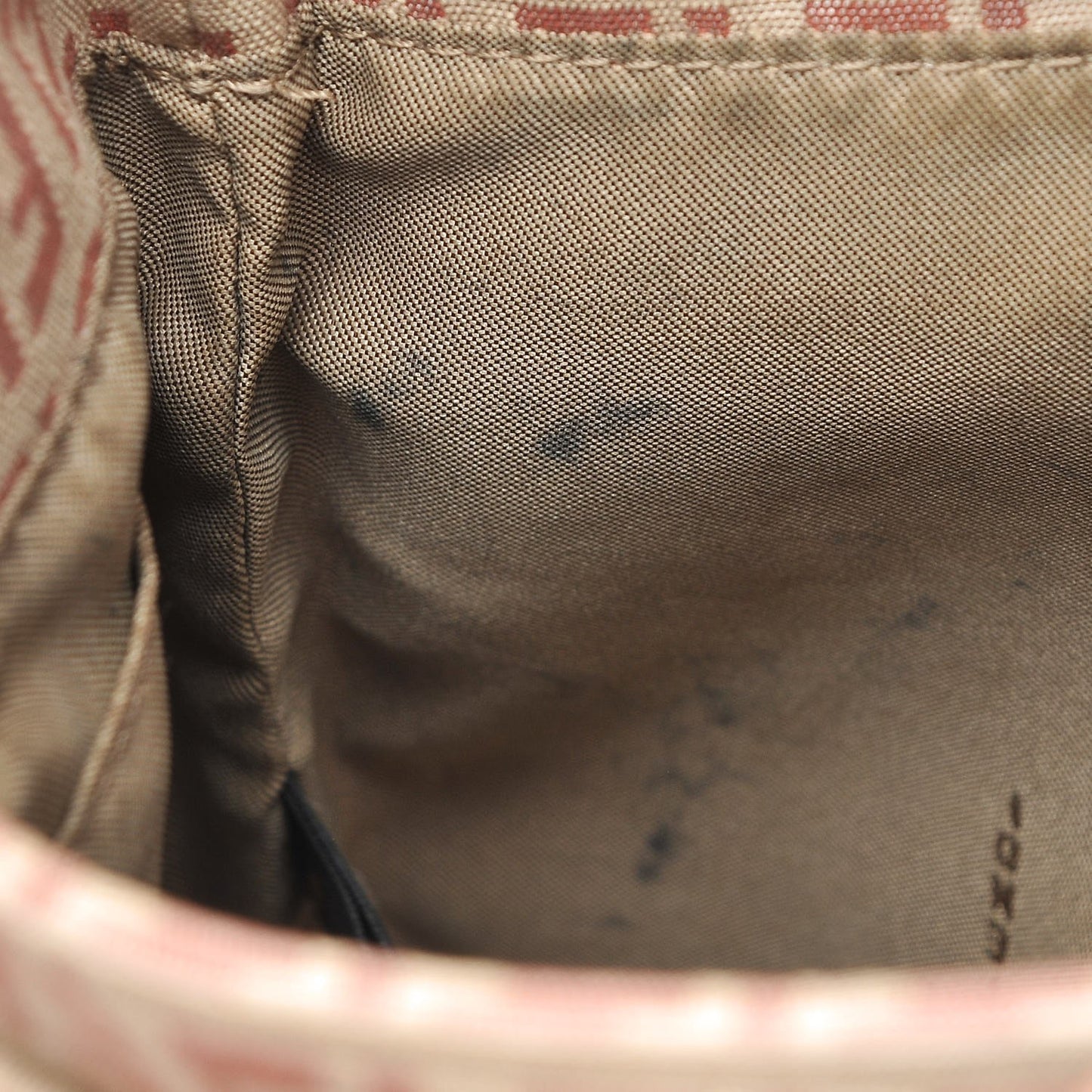 Zucchino Vitello Baguette Crossbody Beige Bruciato Bois de Rose