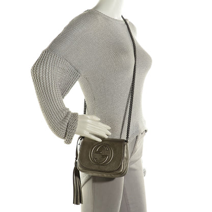 Gucci Metallic Pebbled Calfskin Small Soho Flap Crossbody Sasso 2 of 9