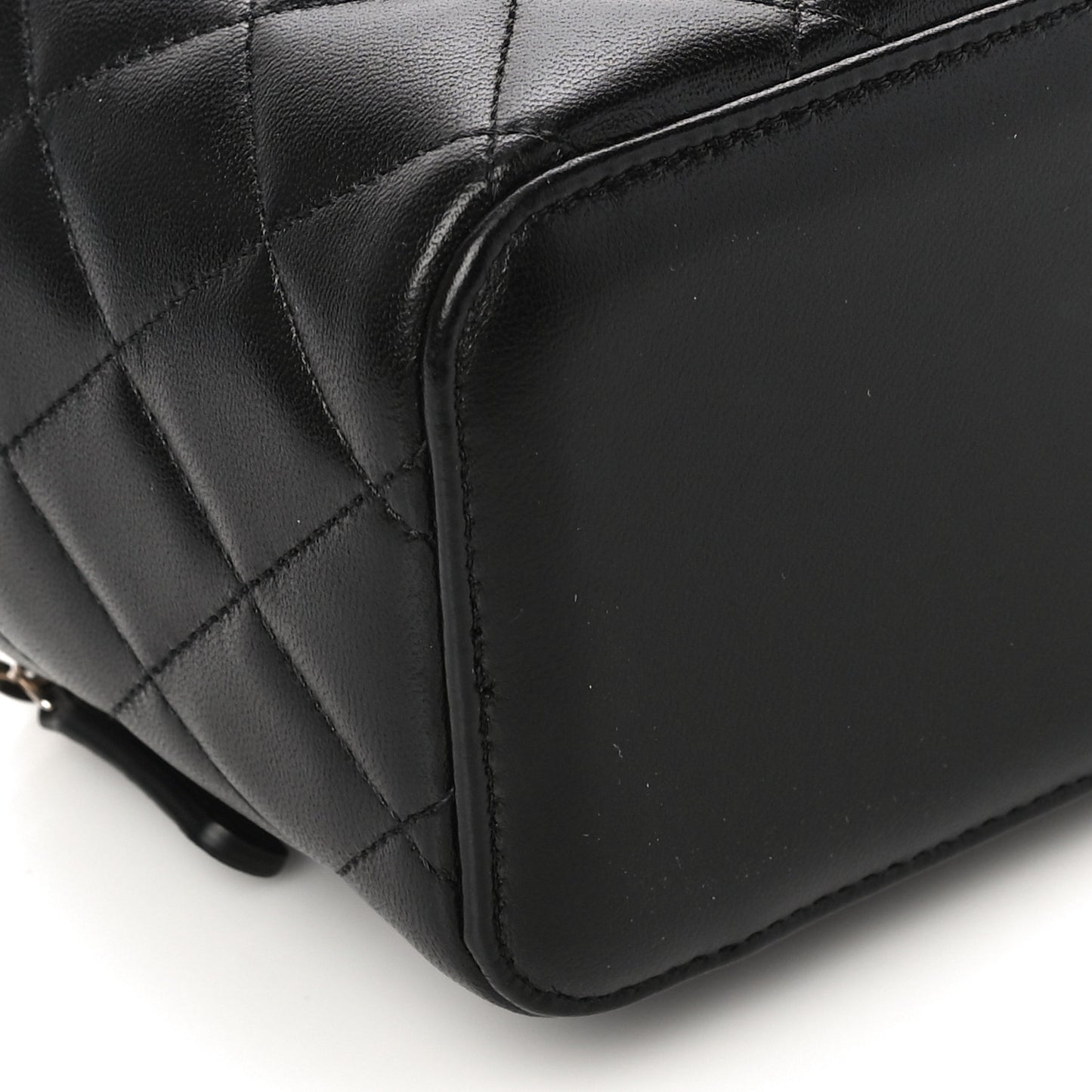 Lambskin Quilted Small Top Handle Vanity Case With Chain Black