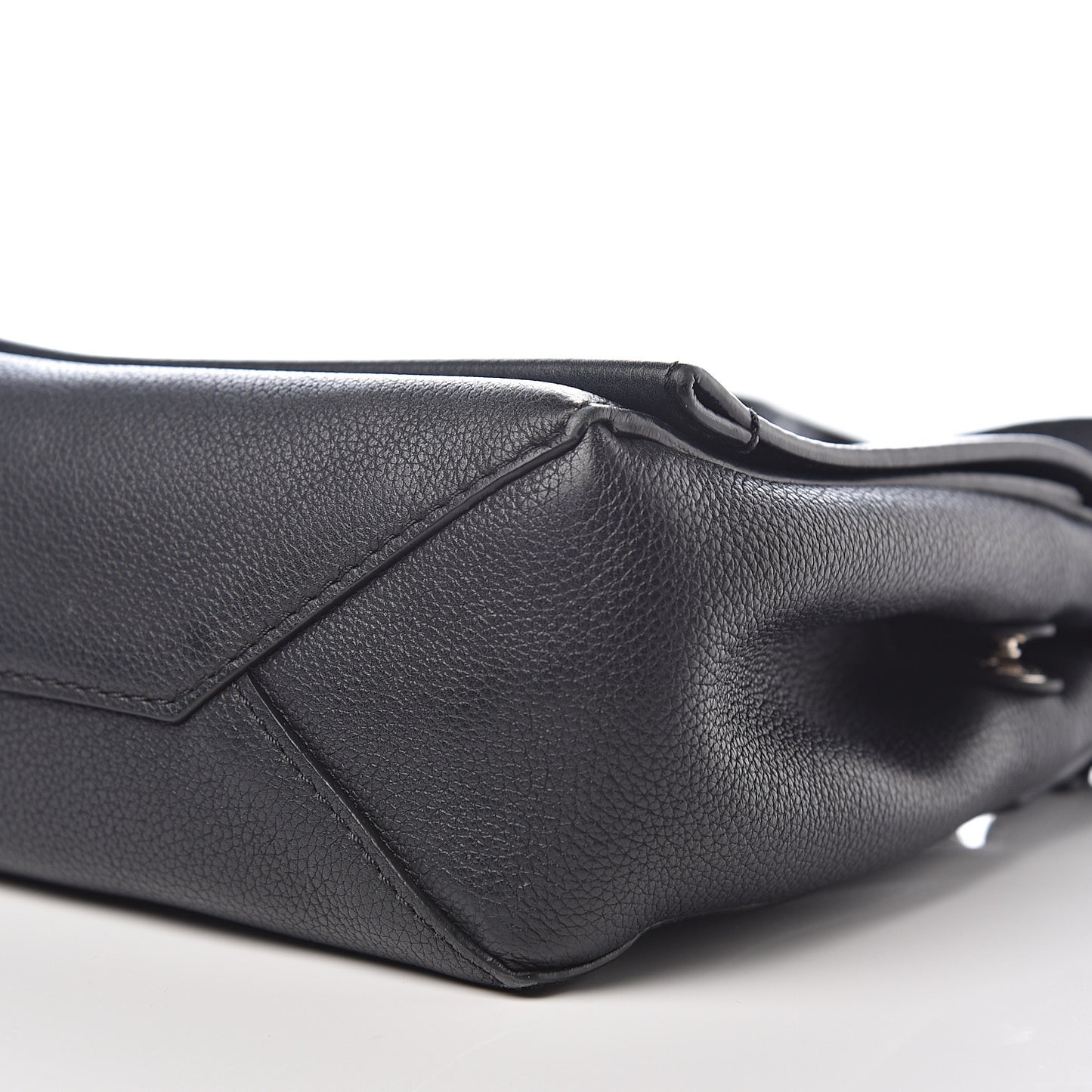 Calfskin Lockme II Chain Bag BB Black