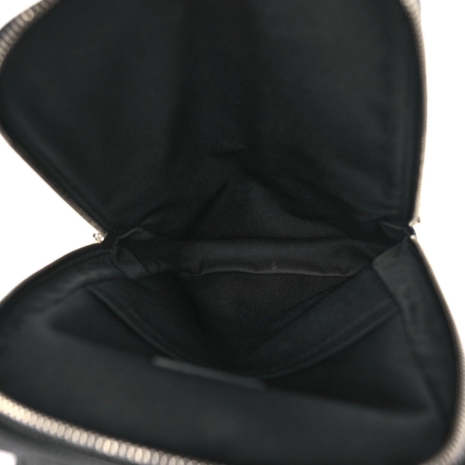 Louis Vuitton Taiga Avenue Sling Bag Epicea 5 of 8