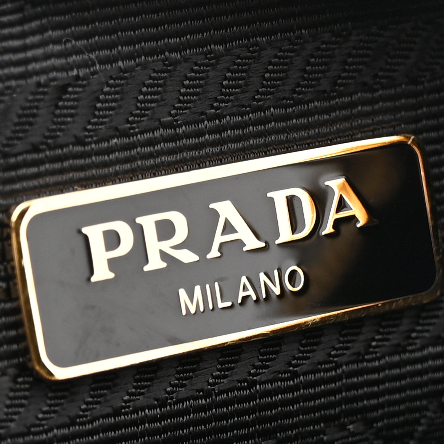 Prada Saffiano Re-Edition 2005 Shoulder Bag White 6 of 10