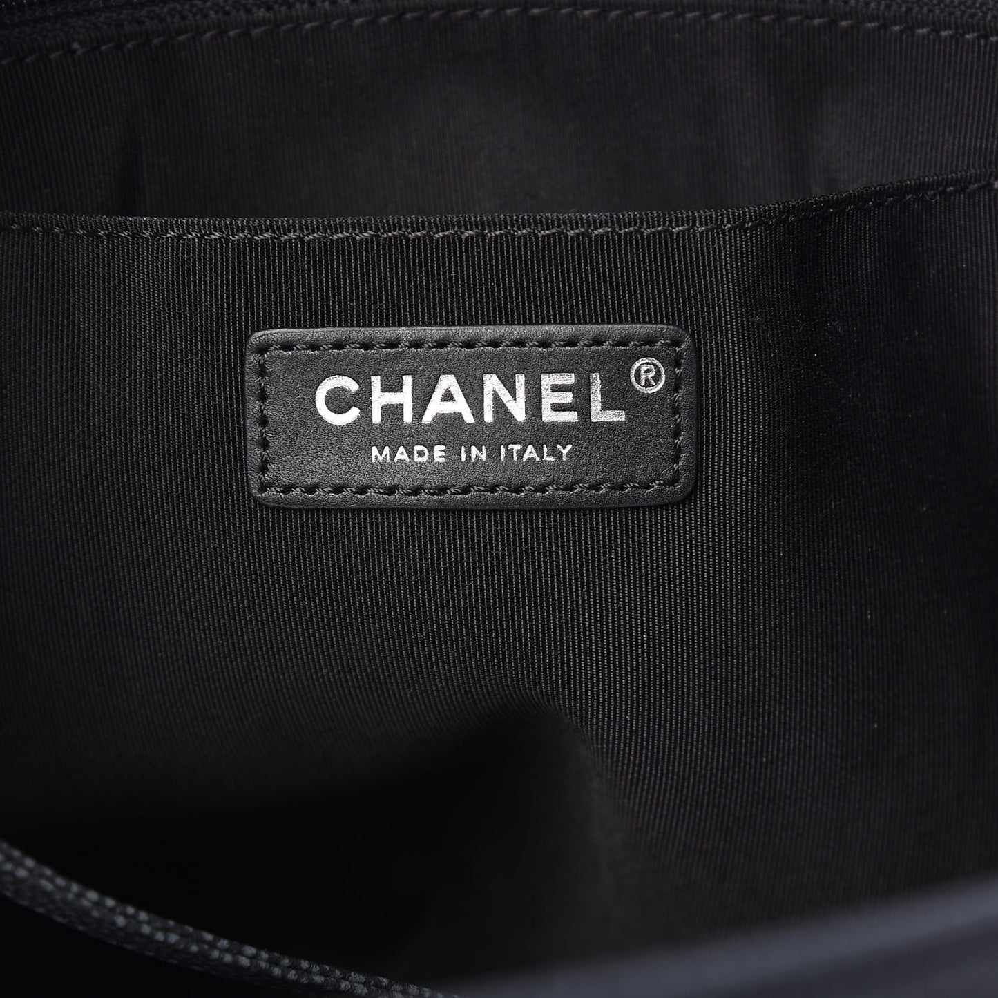 Grained Calfskin Quilted Medium CC Chain Bucket Drawstring Bag Grey