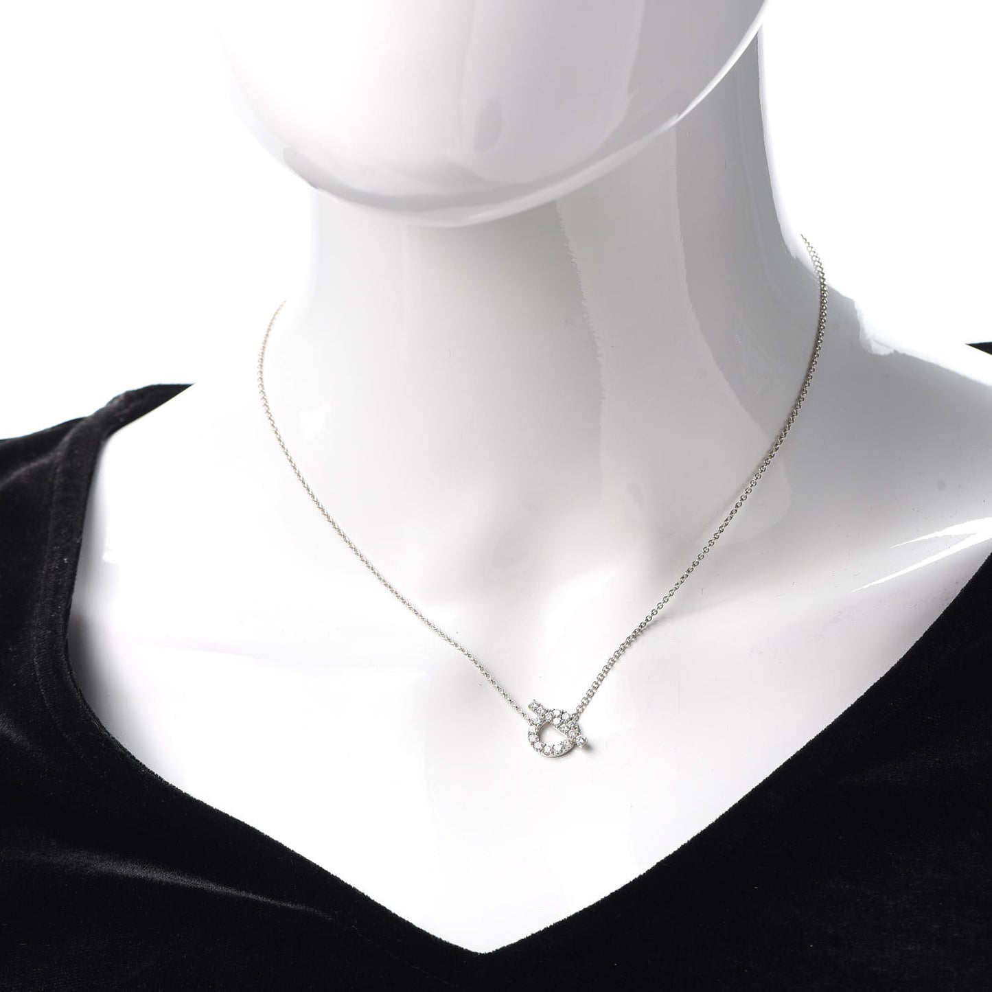 18K White Gold Diamond Finesse Pendant Necklace