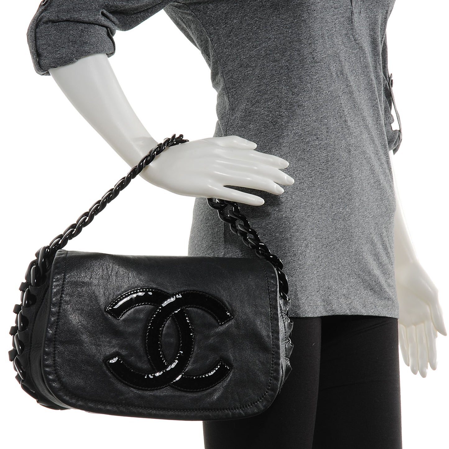Leather Modern Chain Flap Black