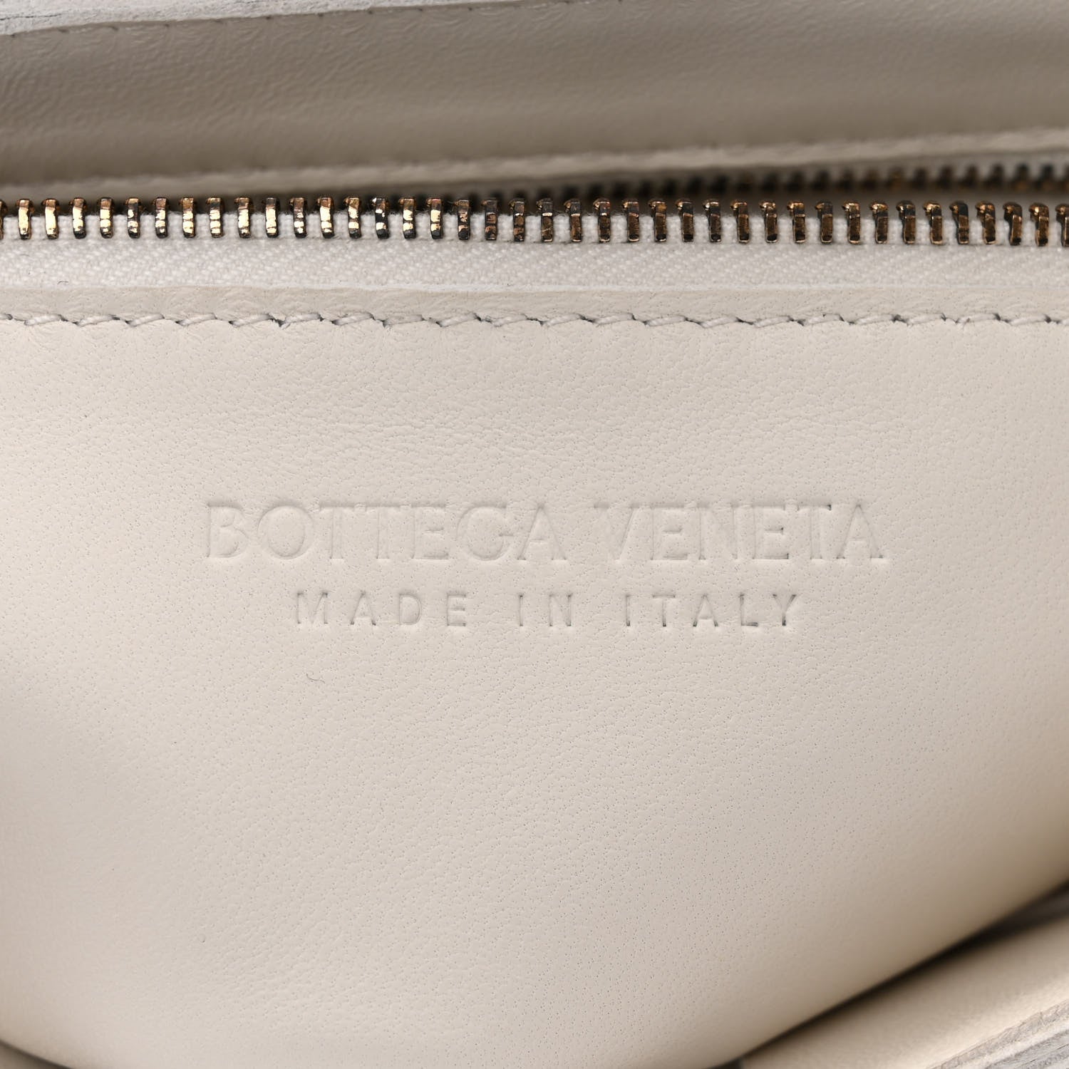 Bottega Veneta Lambskin Maxi Intrecciato Cassette Crossbody Bag White 6 of 11