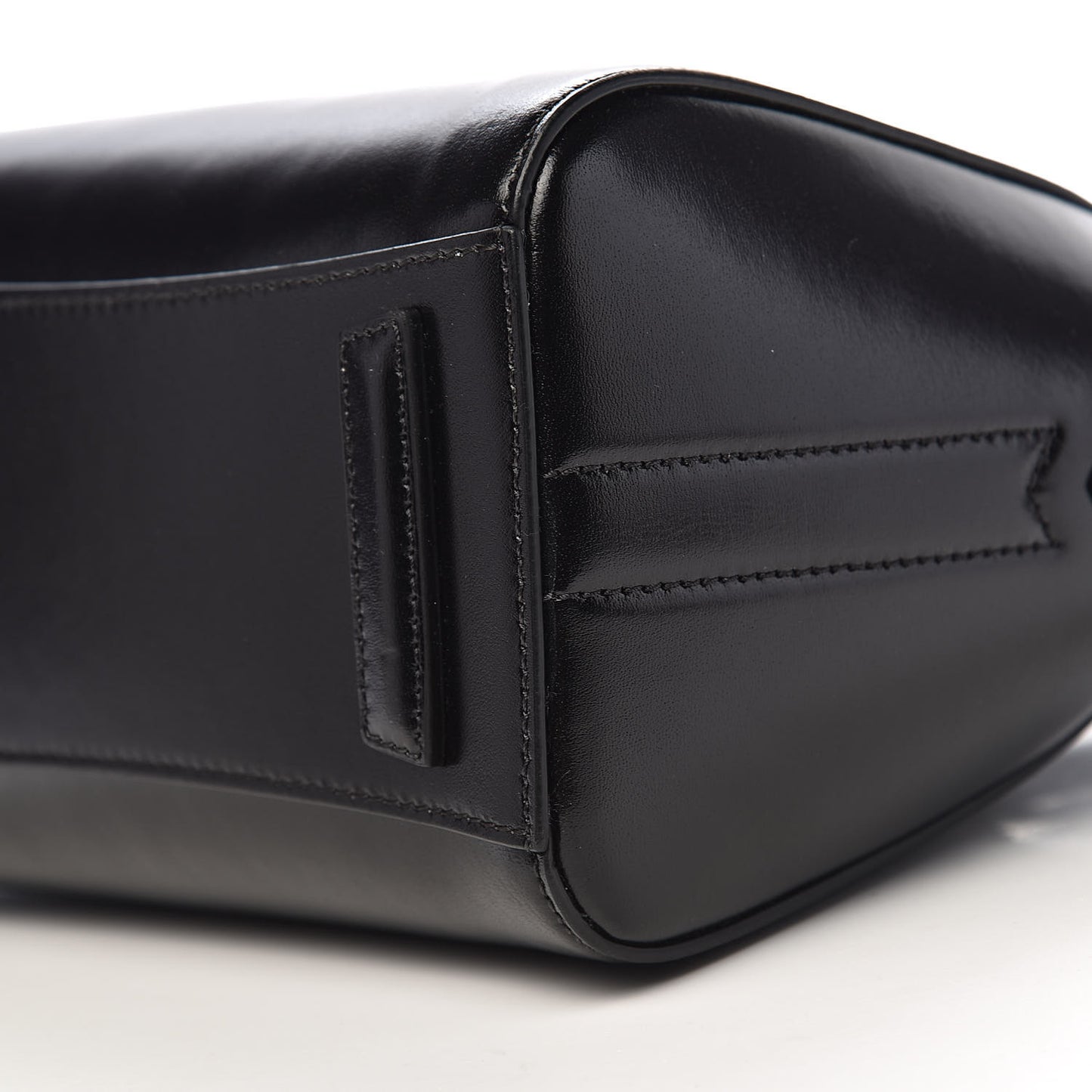 Shiny Lord Calfskin Mini Antigona Black