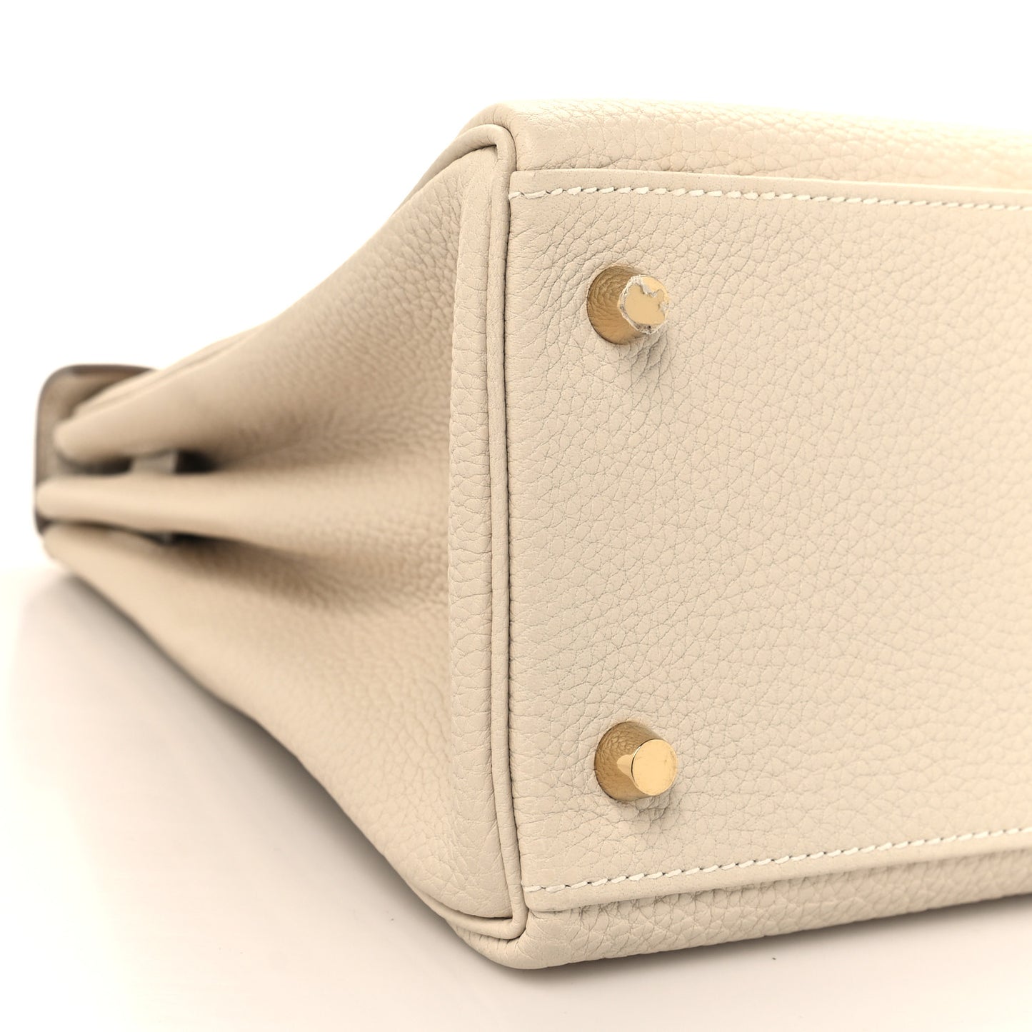 Togo Kelly Retourne 28 Craie