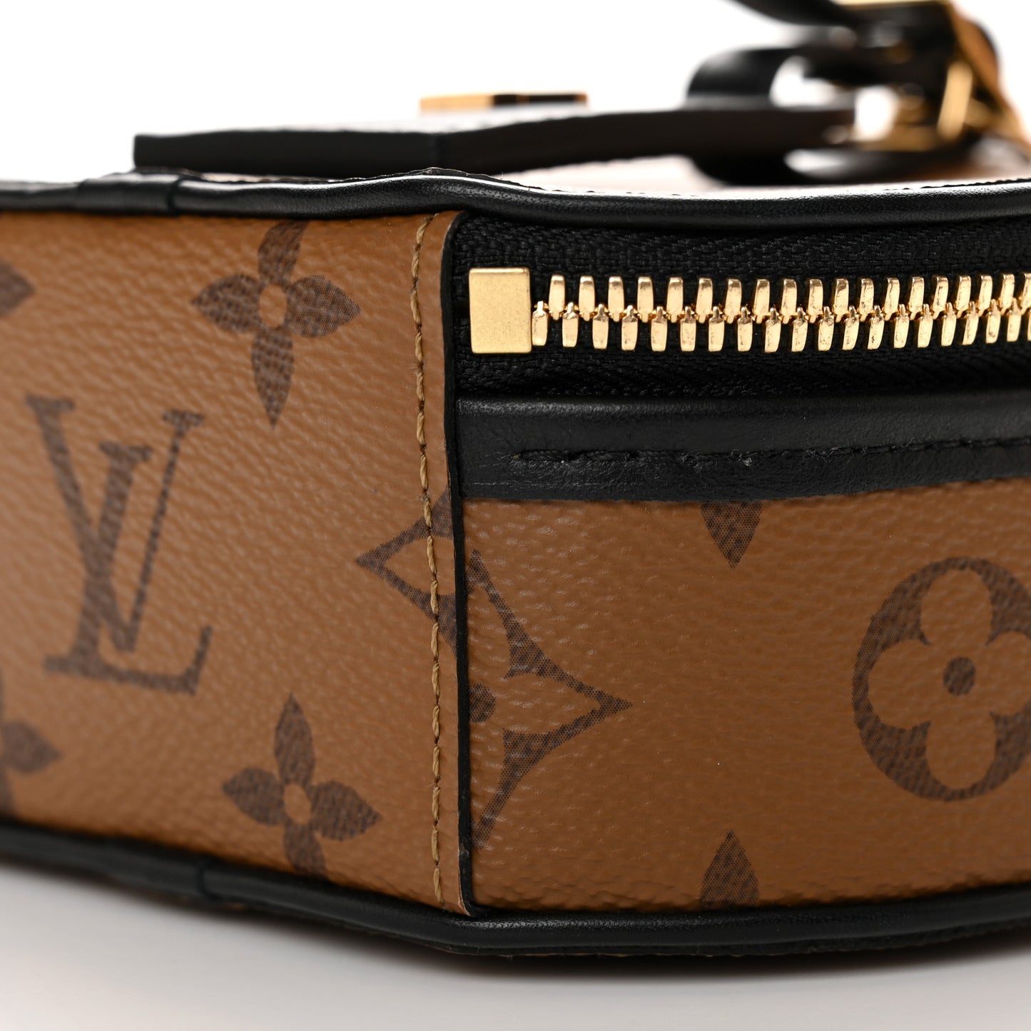 Reverse Monogram Mini Boite Chapeau
