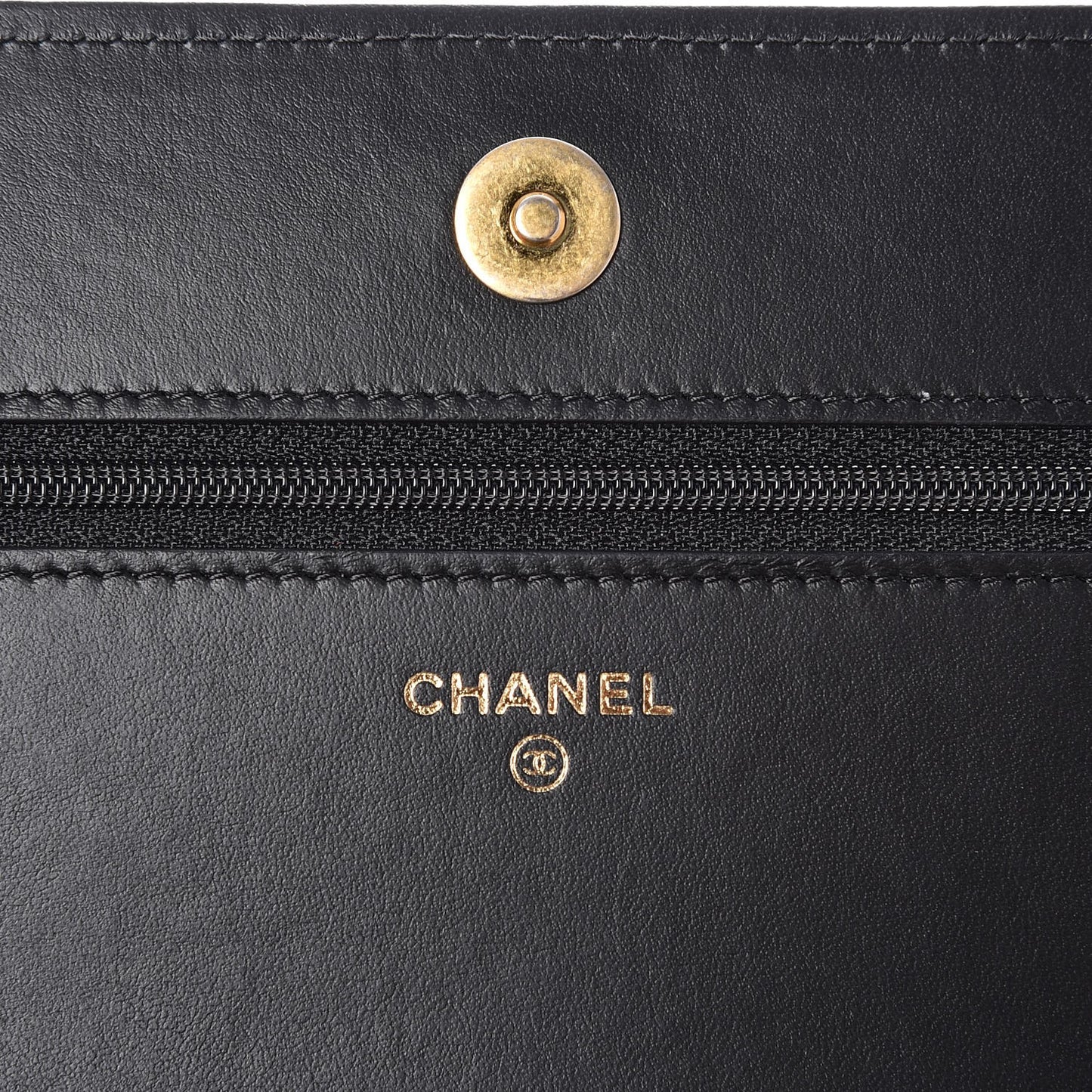 Caviar Quilted Boy Wallet On Chain WOC Black