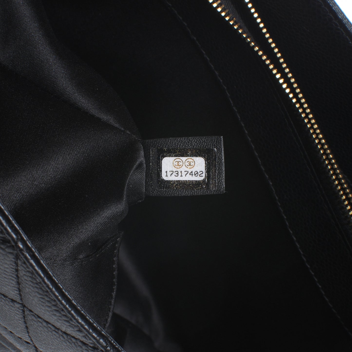 Caviar Grand Shopping Tote GST Black