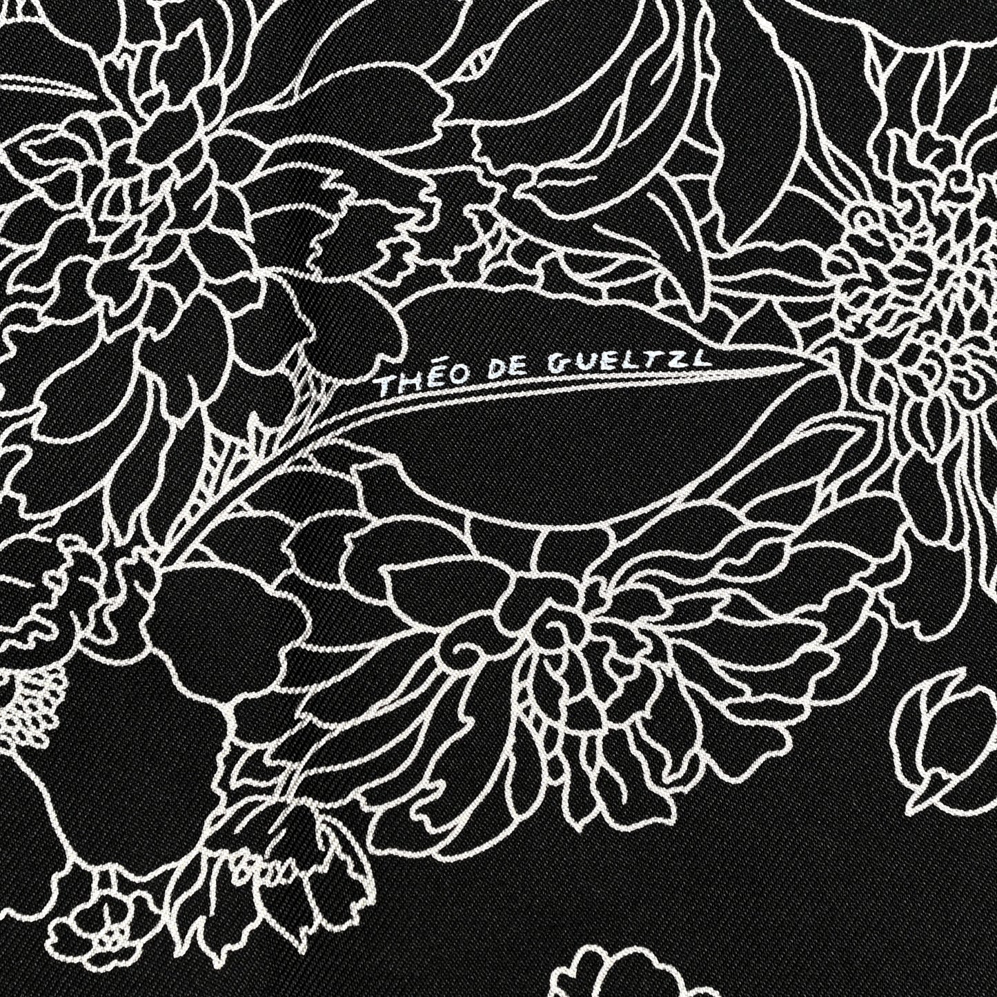 Silk Robe Legere Scarf 90 Black White