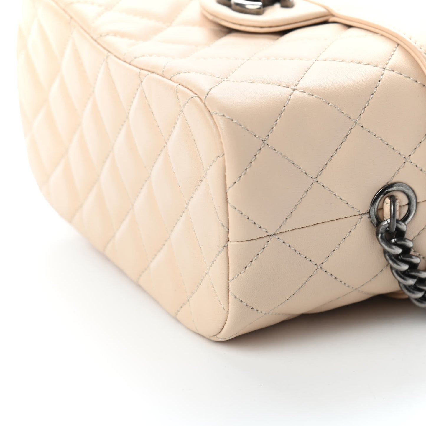 Lambskin Quilted Coco Boy Vanity Case Beige Clair