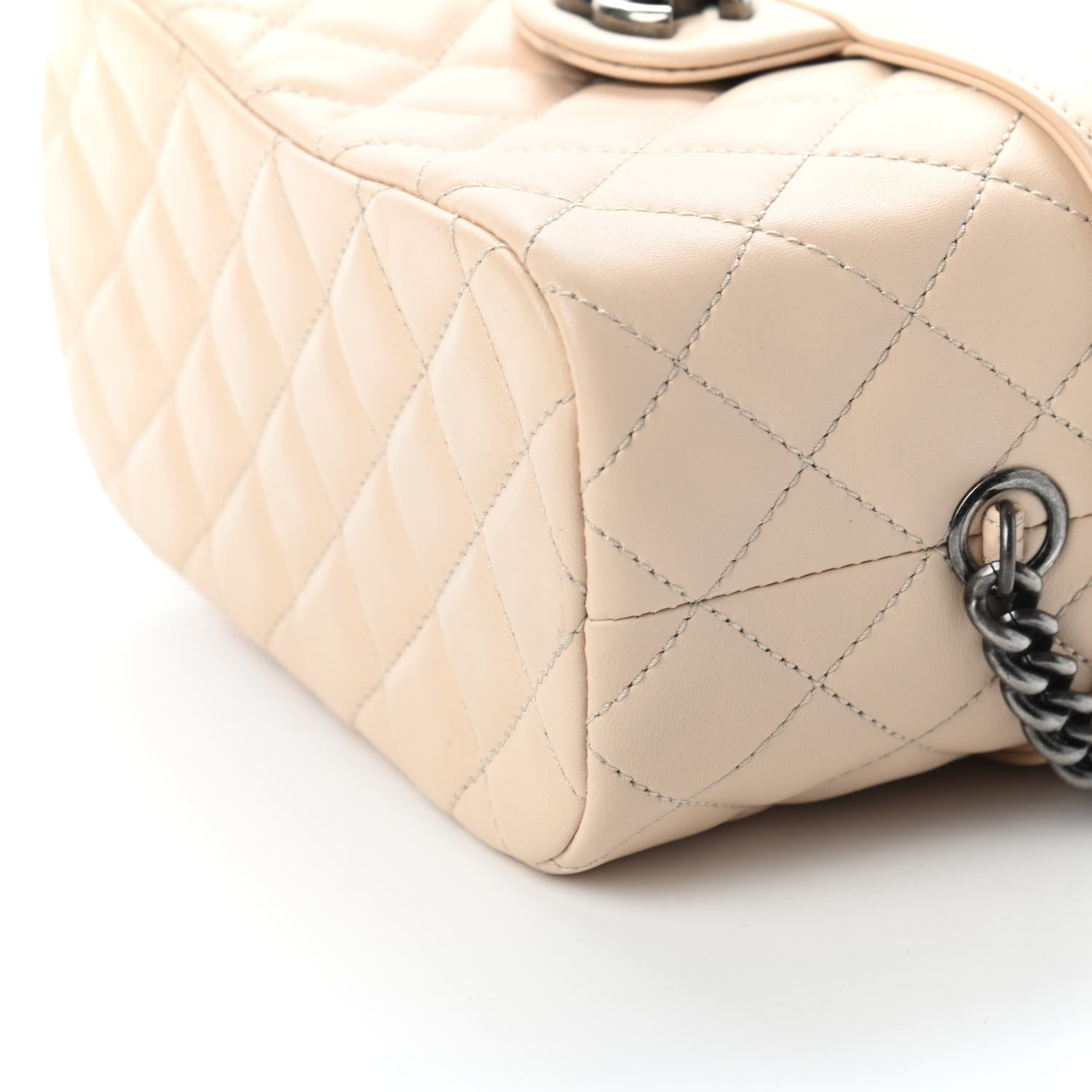 Chanel Lambskin Quilted Coco Boy Vanity Case Beige Clair 9 of 10