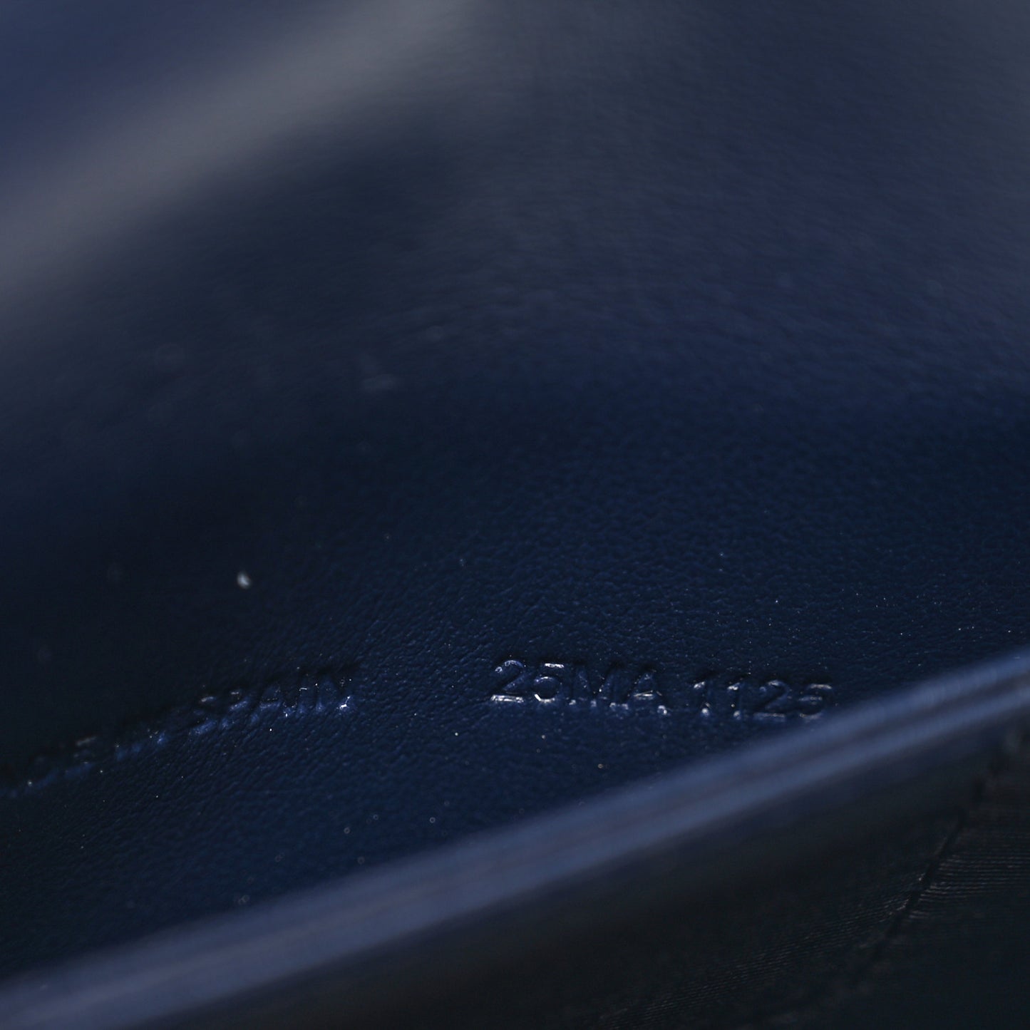 Grained Calfskin Turn Me Envelope Gusseted Card Holder Navy
