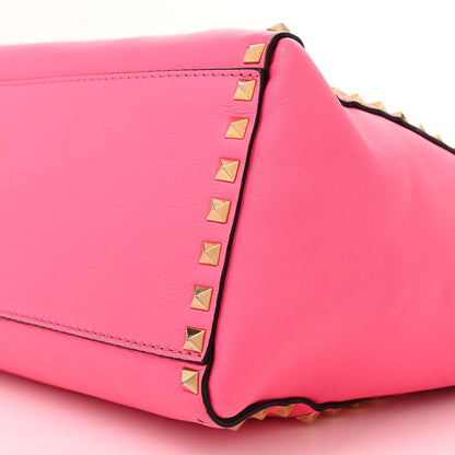 Valentino Garavani VALENTINO GARAVANI Vitello Rockstud Double Handle Tote Fuxia Fluo 9 of 21
