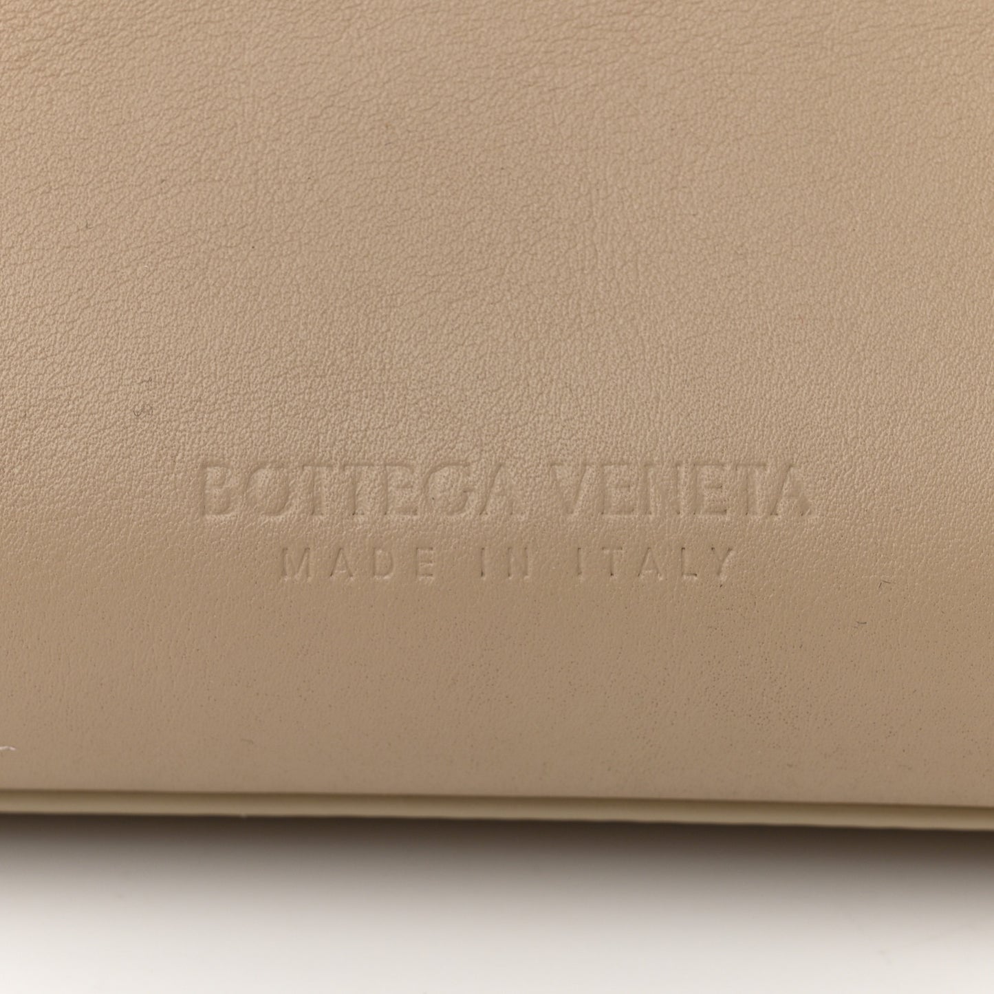 Silky Calfskin Medium Ciao Ciao Ecru