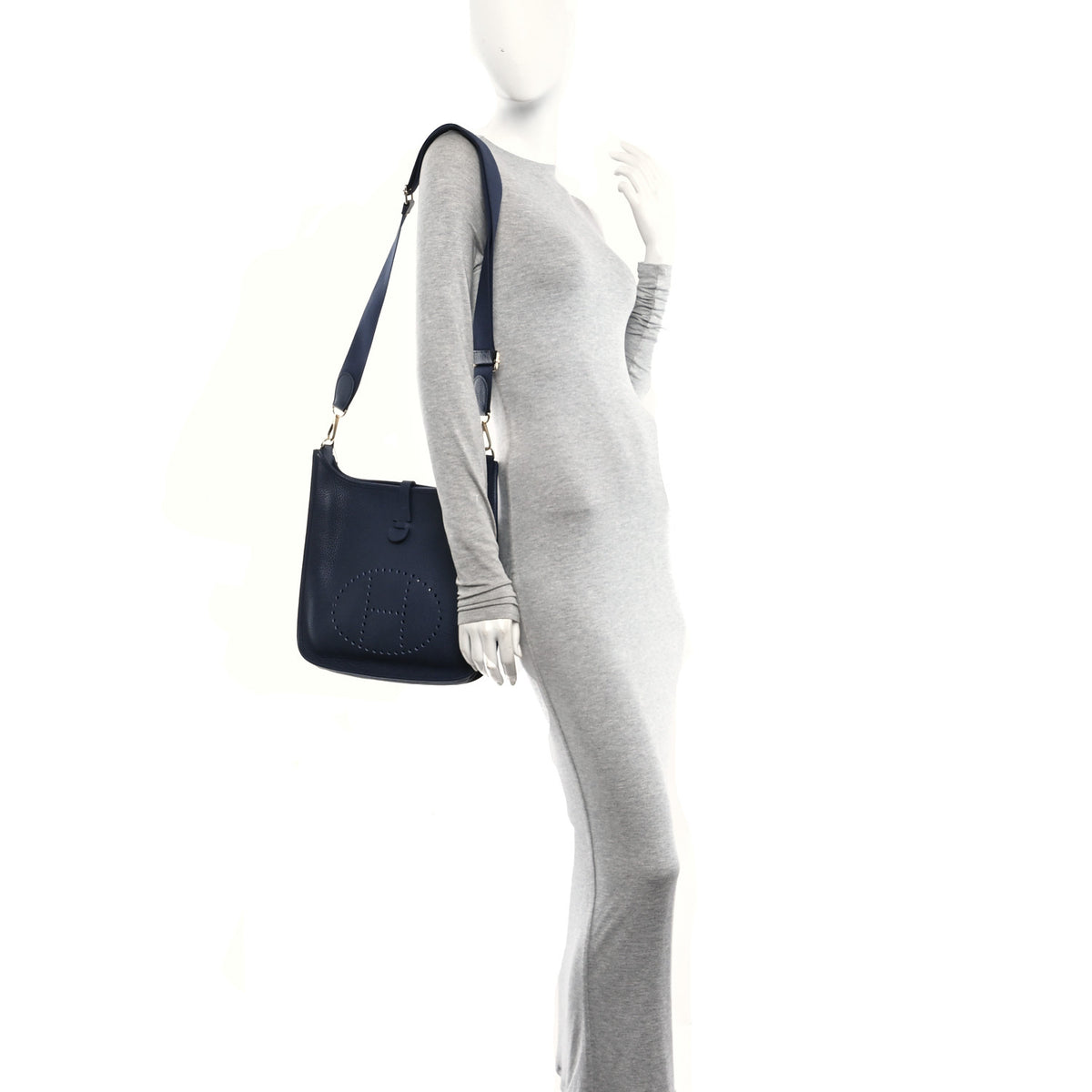 Hermes Taurillon Clemence Evelyne III PM Bleu Nuit 2 of 11