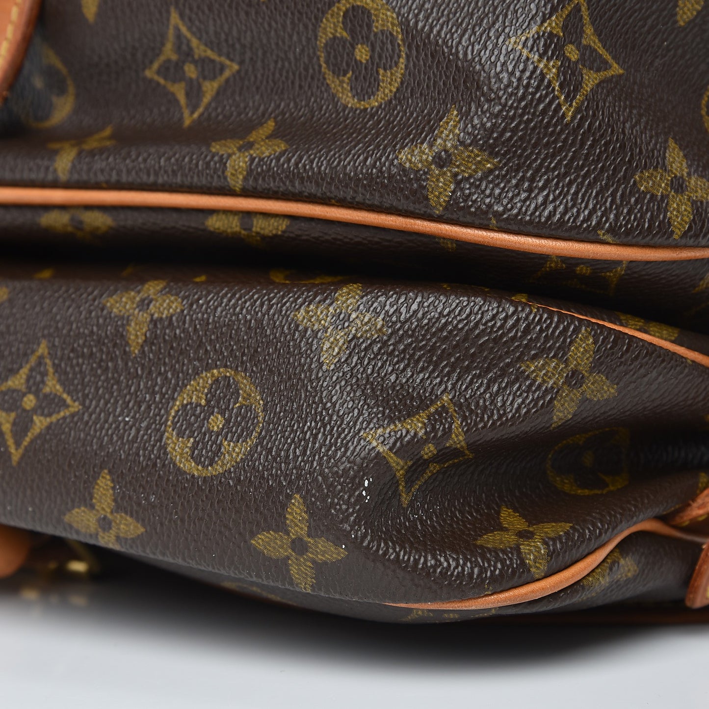 Monogram Saumur 30