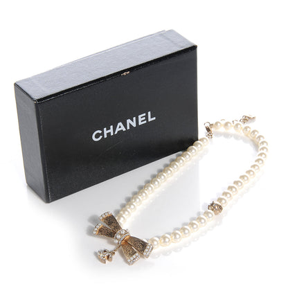 Chanel Pearl Bow Short Necklace 5 of 5