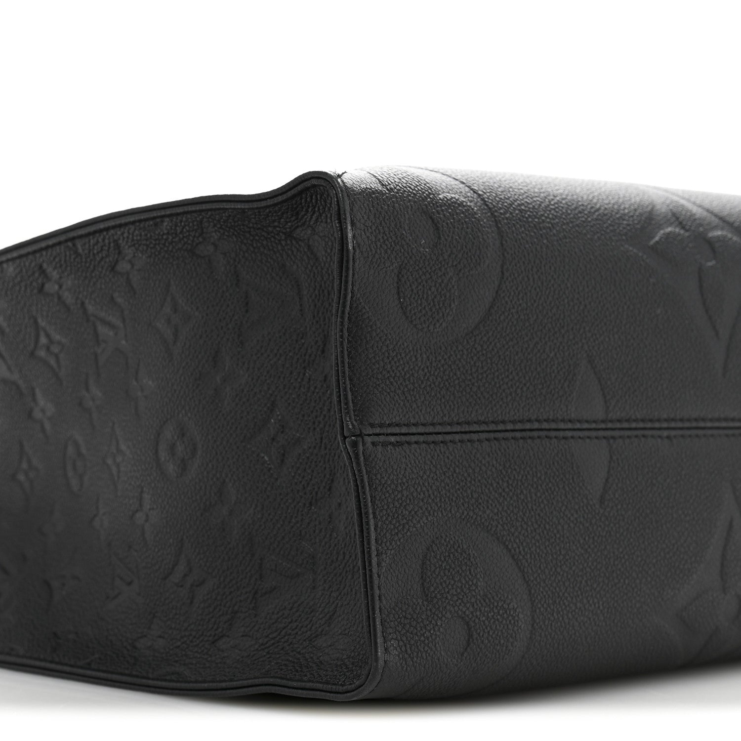 Louis Vuitton Empreinte Monogram Giant OnTheGo MM Black 8 of 12