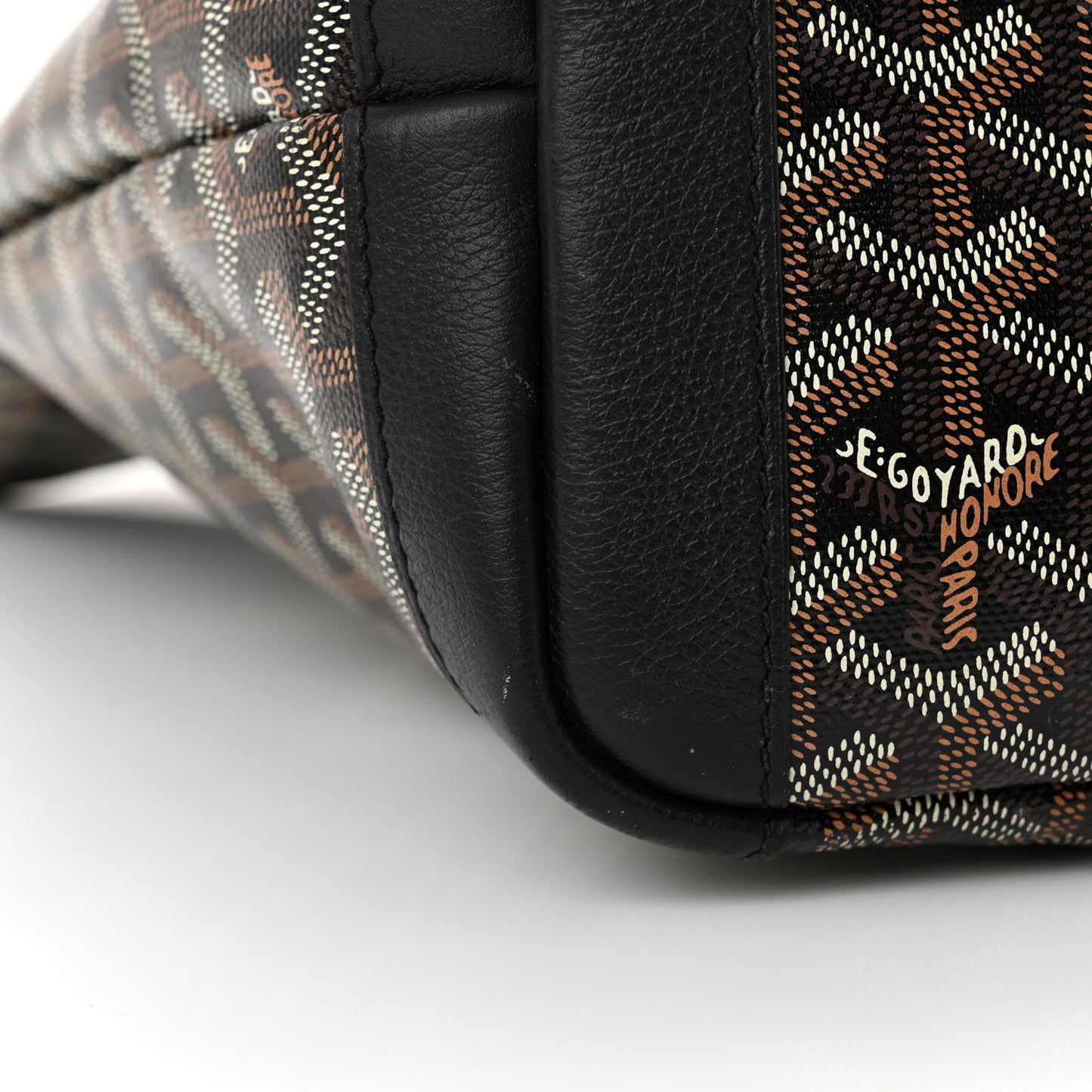 Goyardine Artois MM Black